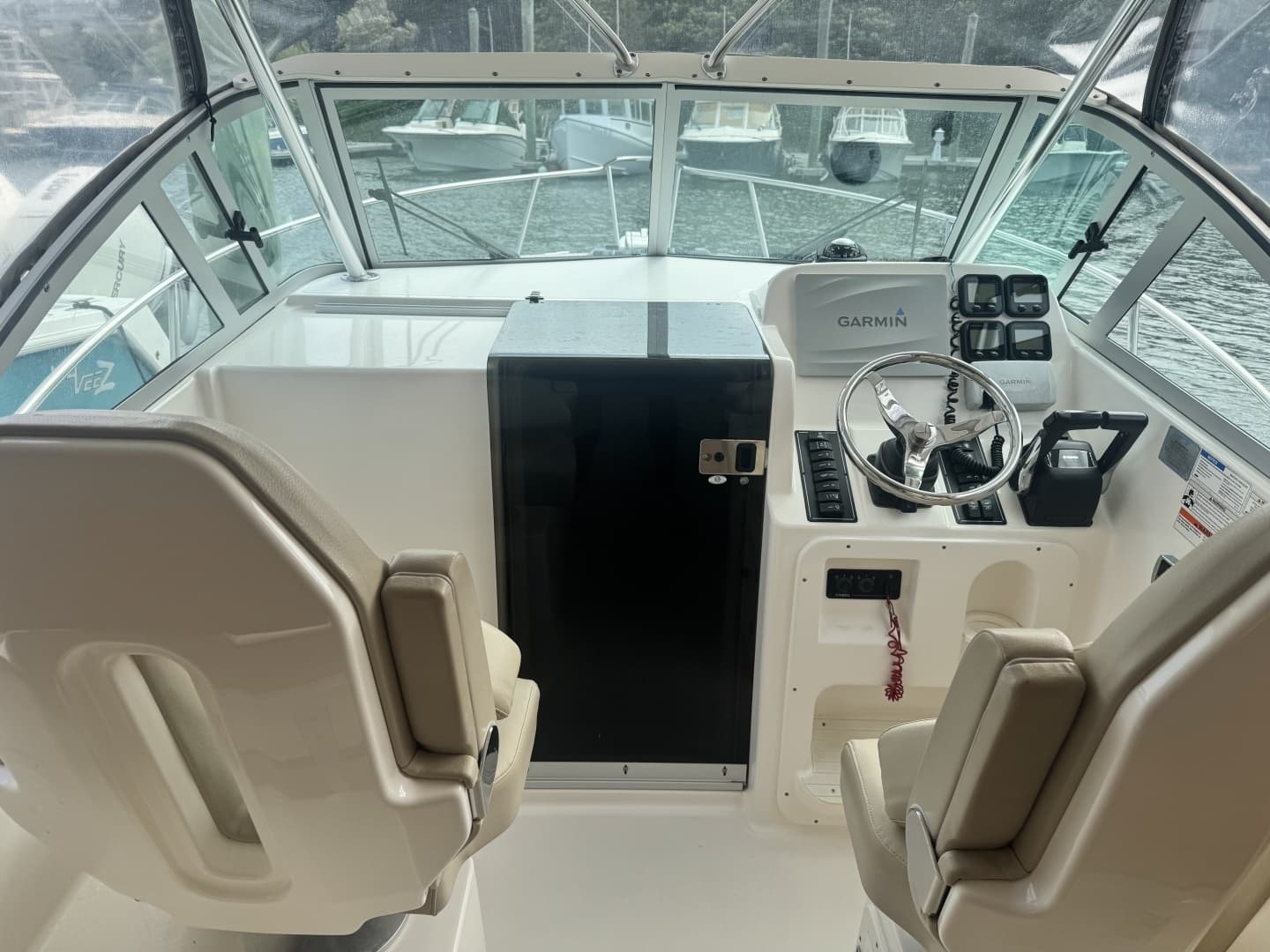 2016 Pursuit 255 Offshore