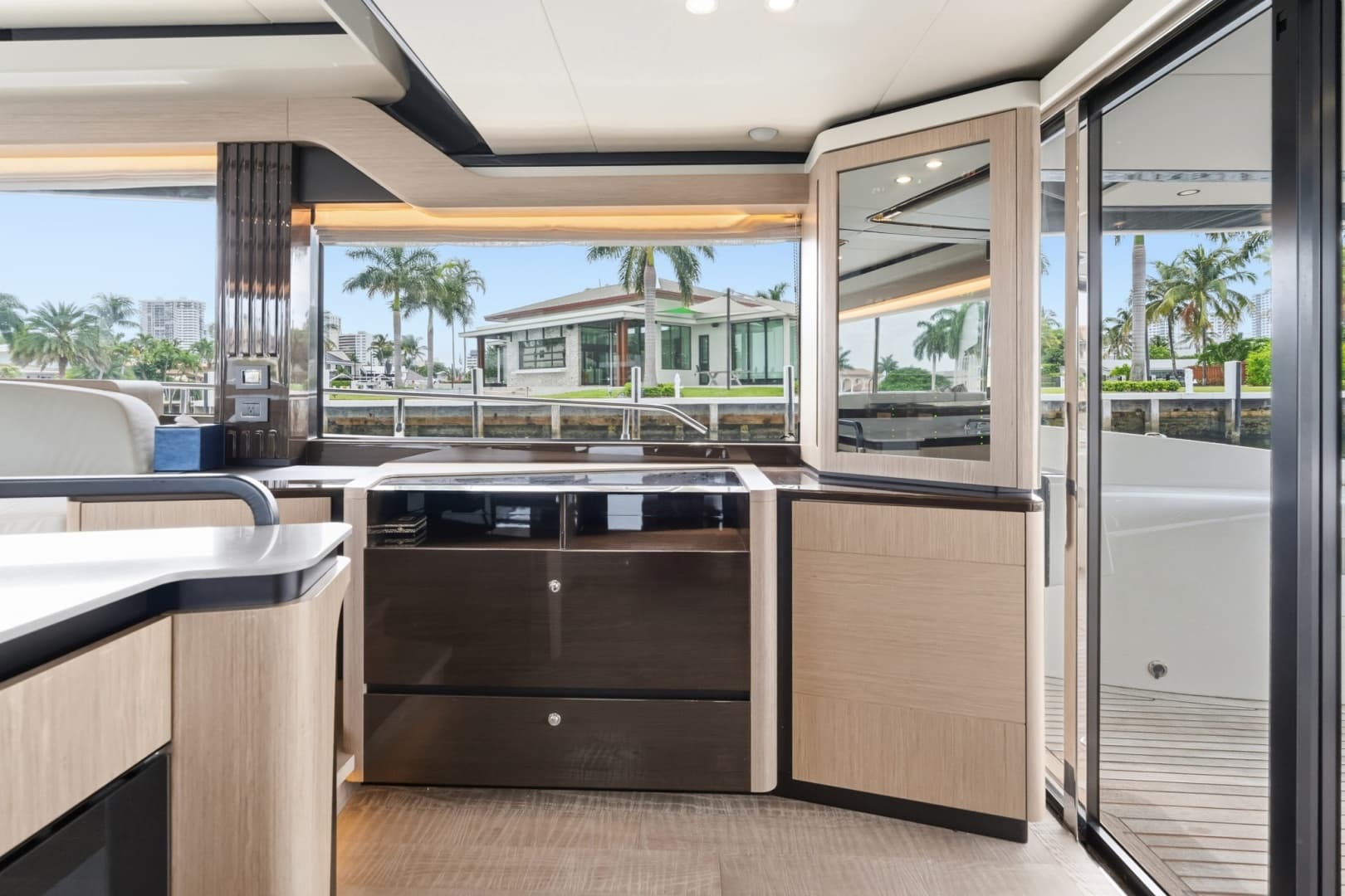 2022 Absolute Navetta 52