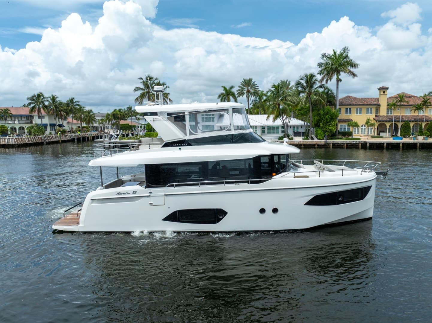 2022 Absolute Navetta 52