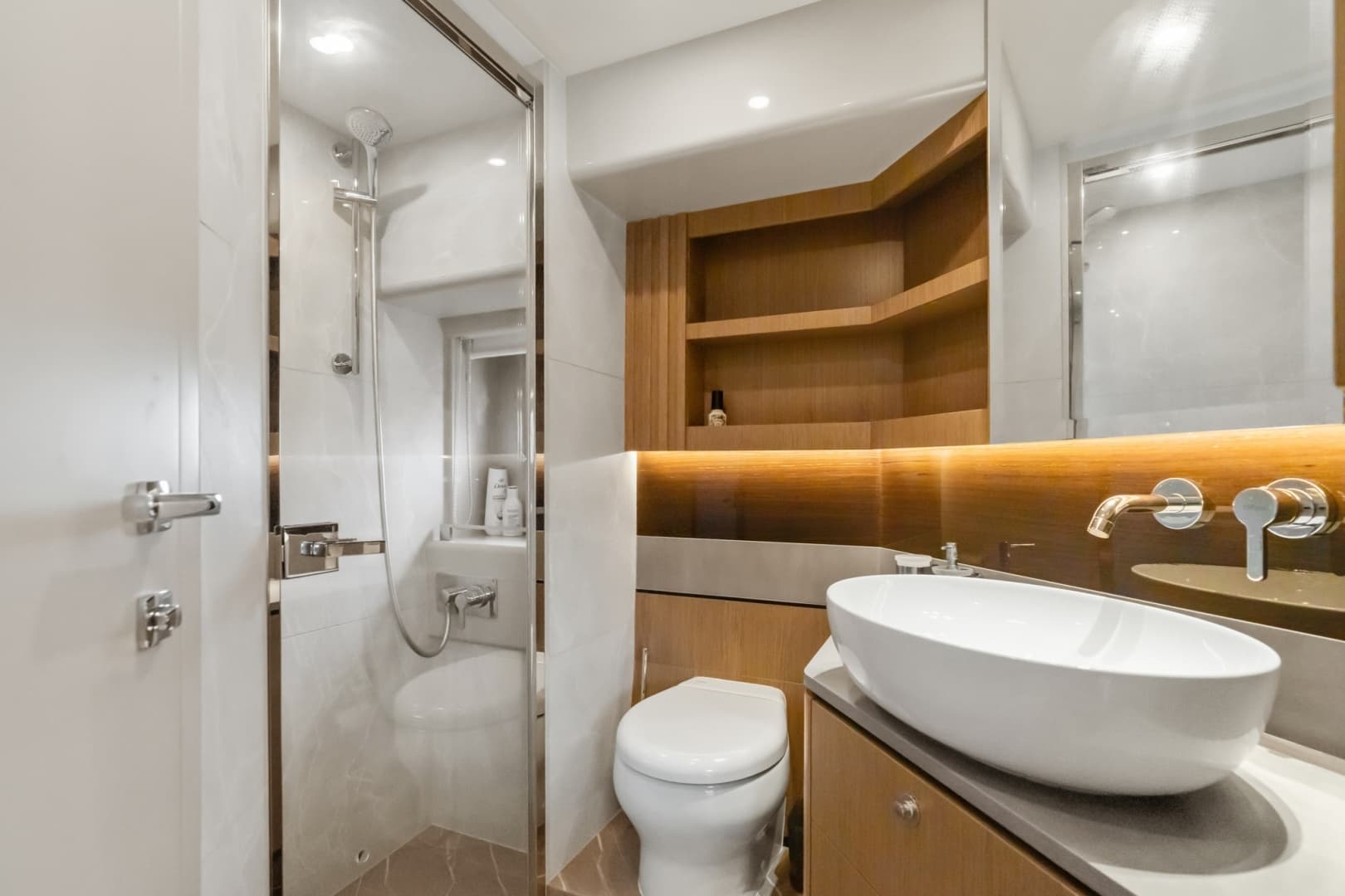 2022 Absolute Navetta 52