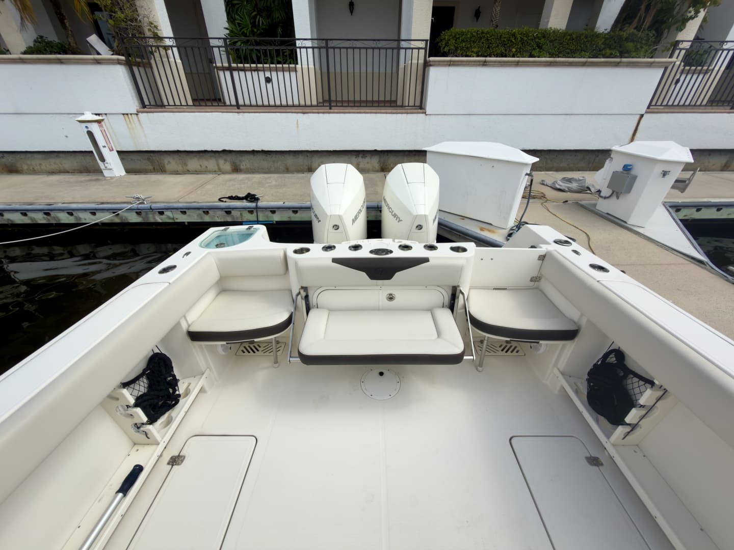2023 Sailfish 290 CC