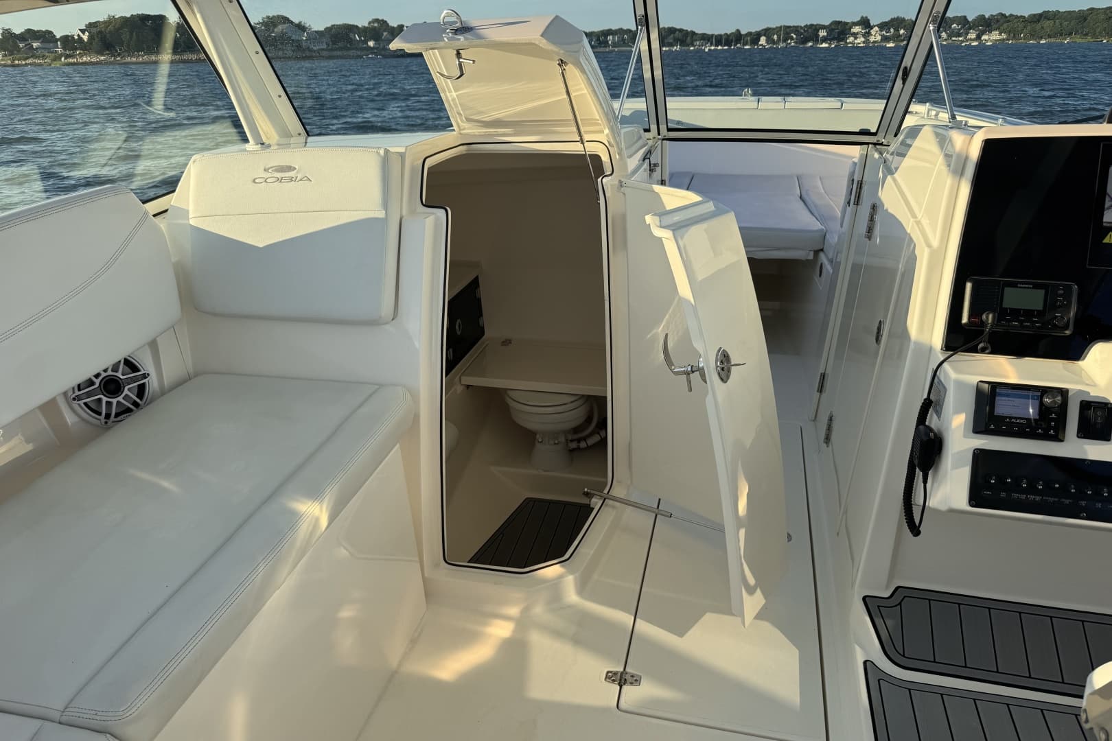 2023 Cobia 330 DC