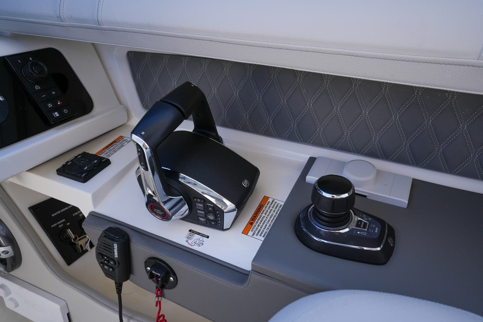 2024 Sea Ray SLX 310 Outboard