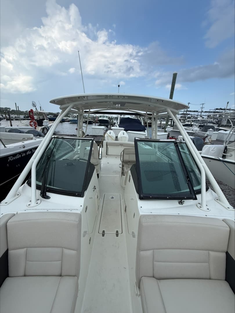 2019 Boston Whaler 270 Vantage