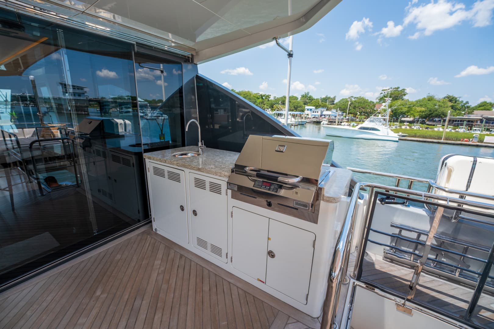 2021 Ocean Alexander 28R