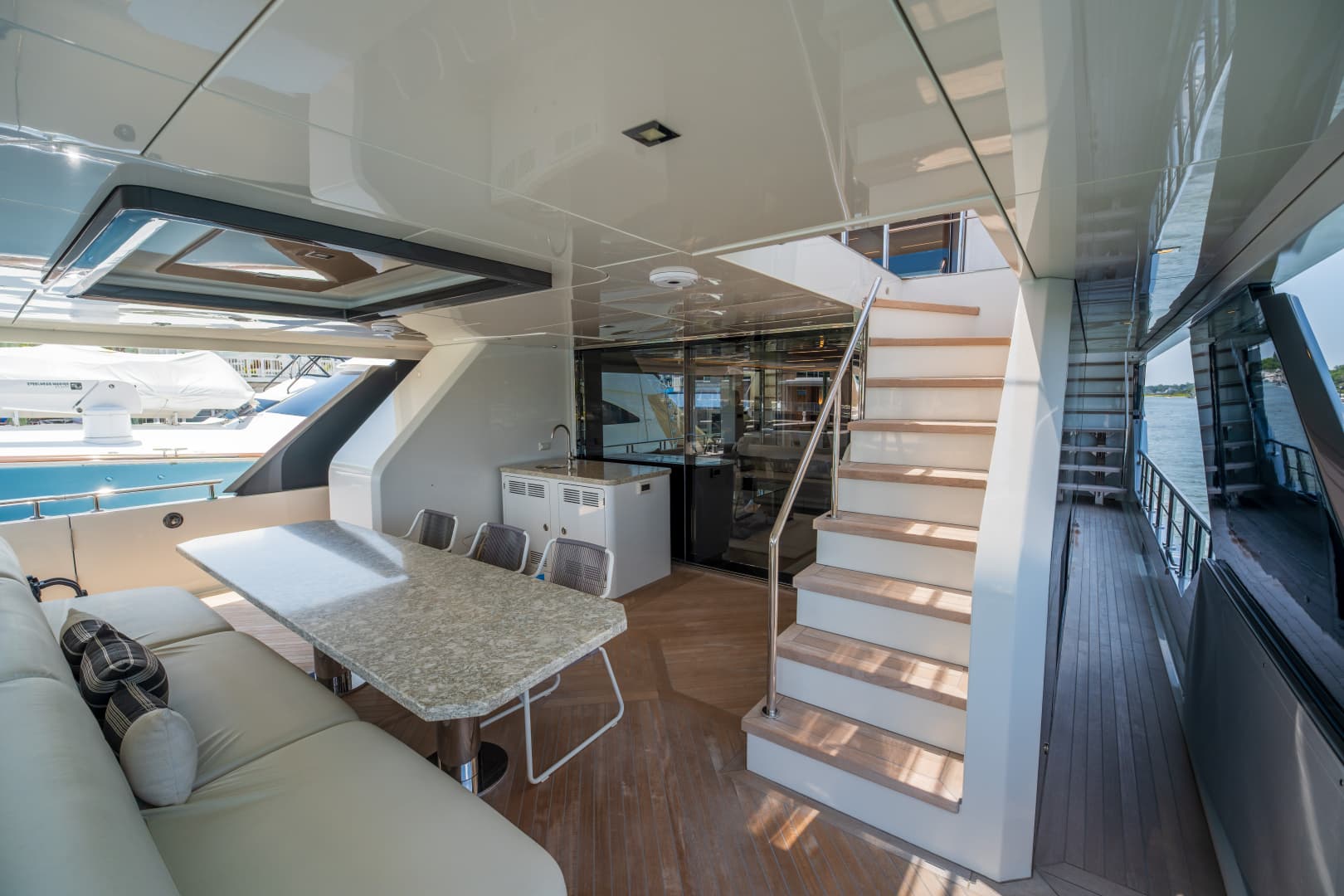 2021 Ocean Alexander 28R