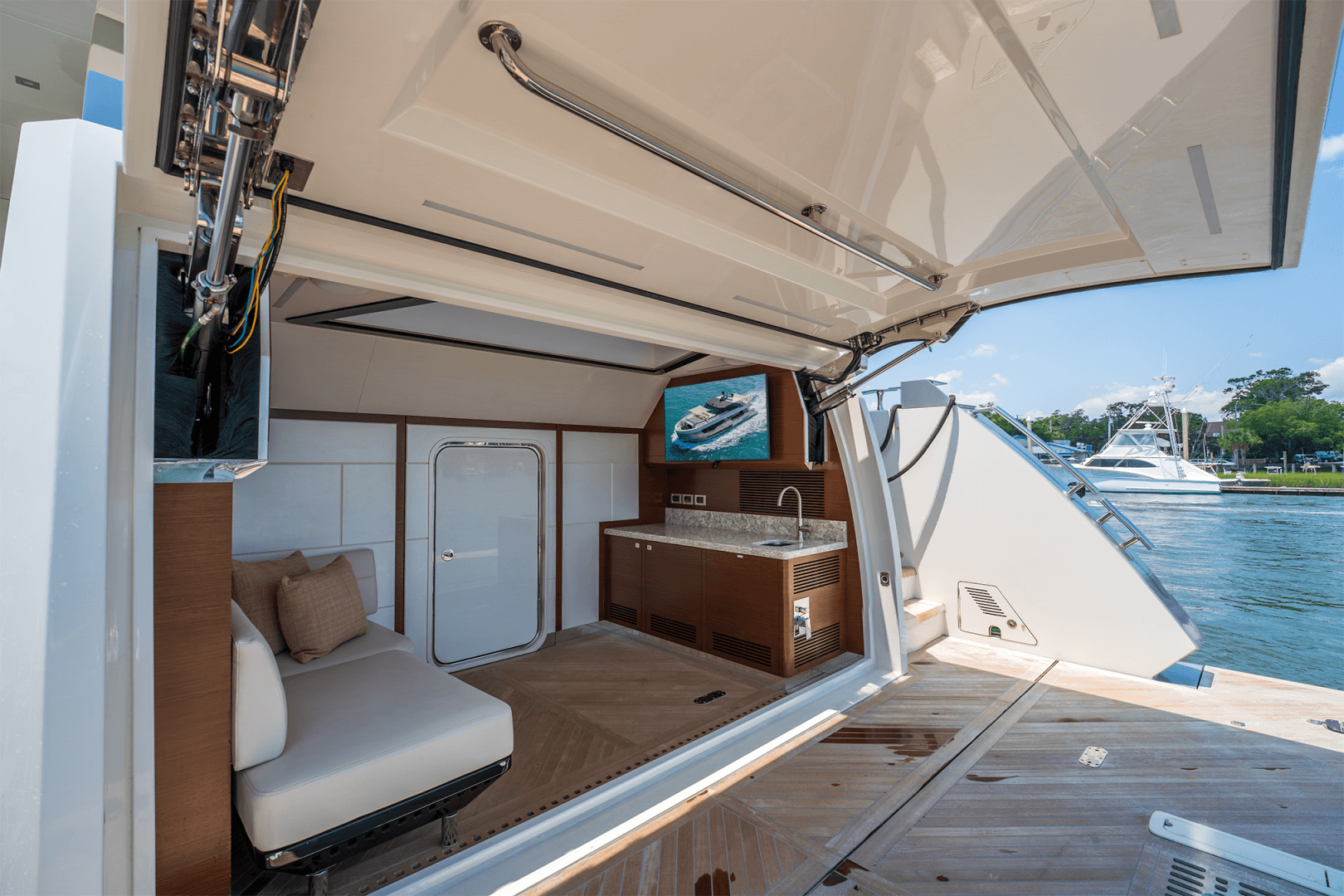 2021 Ocean Alexander 28R