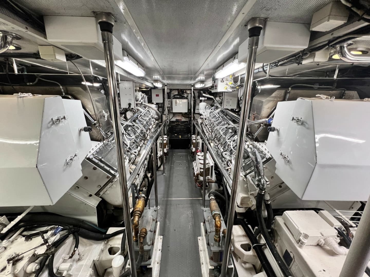 041 Engine Room