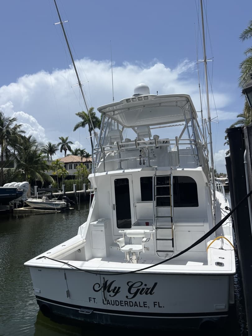 2005 Hatteras Convertible