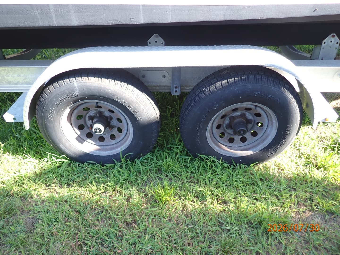22' Grady-White trailer starboard wheels