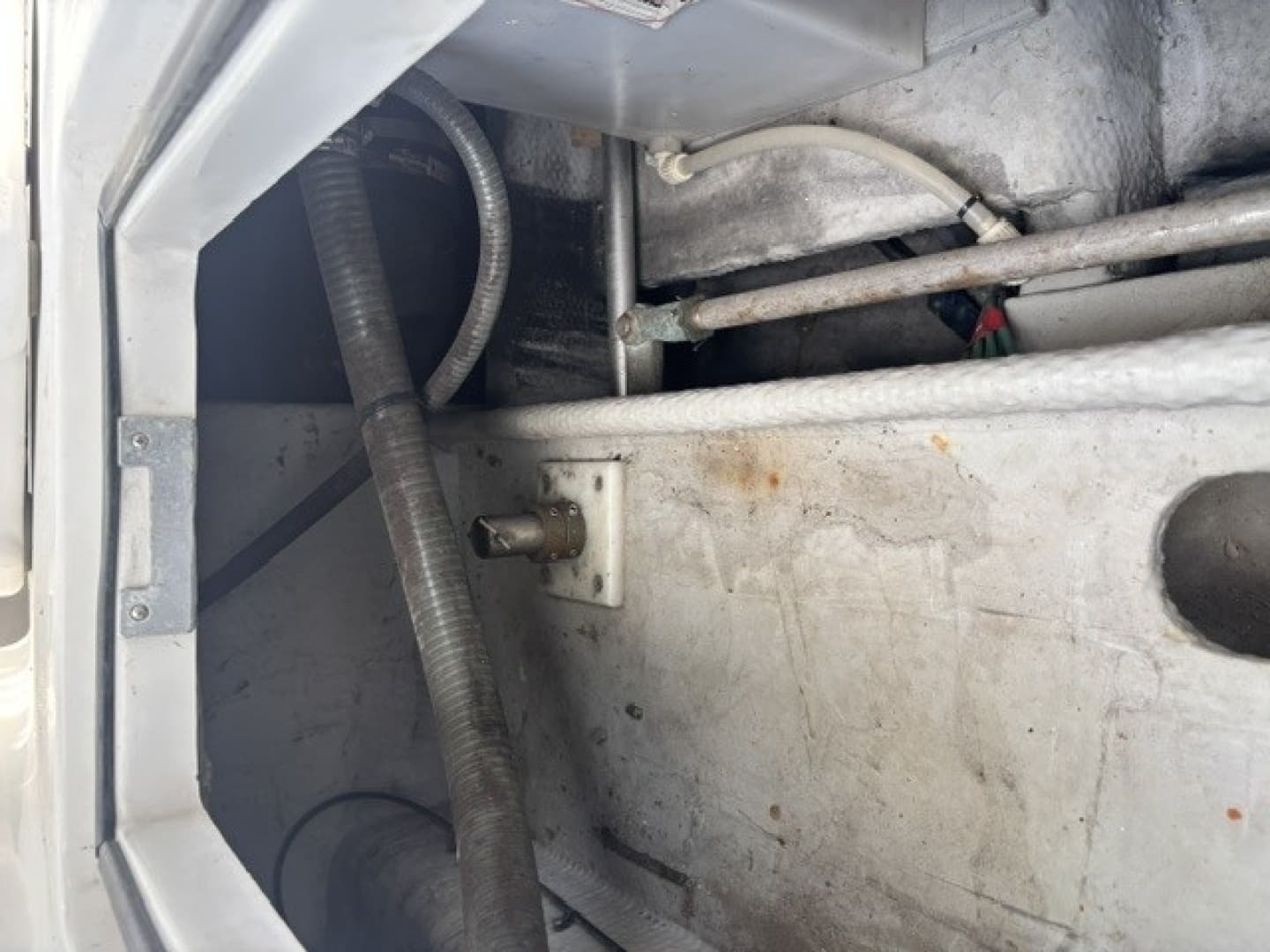 2001 Mainship 390