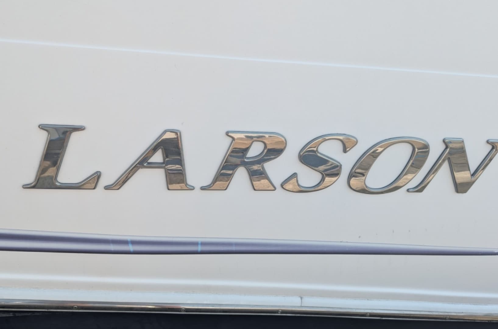 2010 Larson Cabrio 274