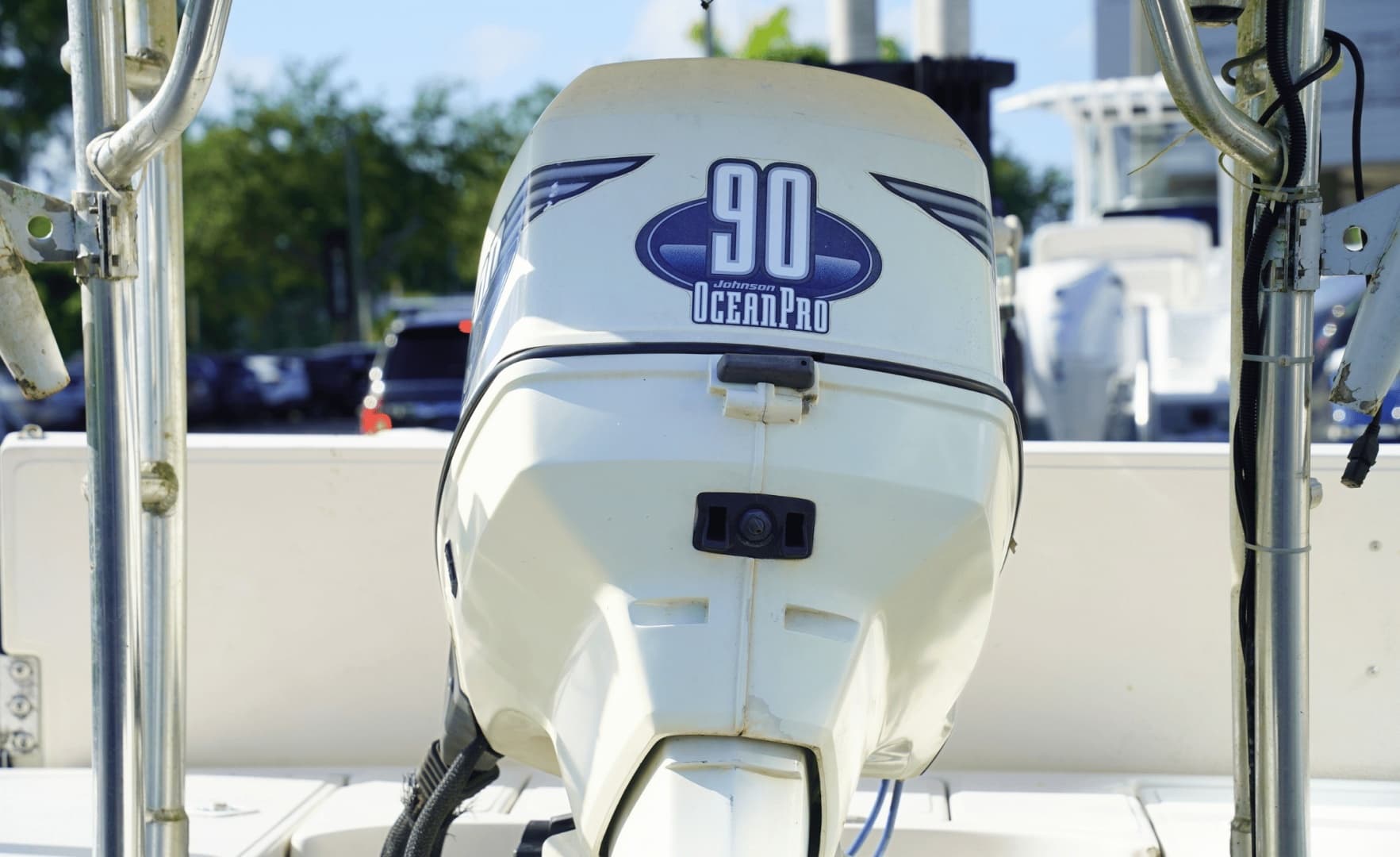 2001 Hewes Redfisher