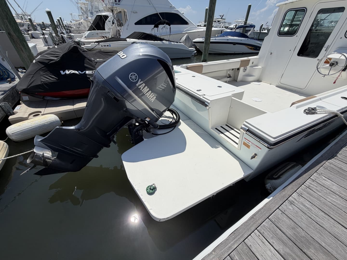 2019 Parker 2520 XLD Sport Cabin
