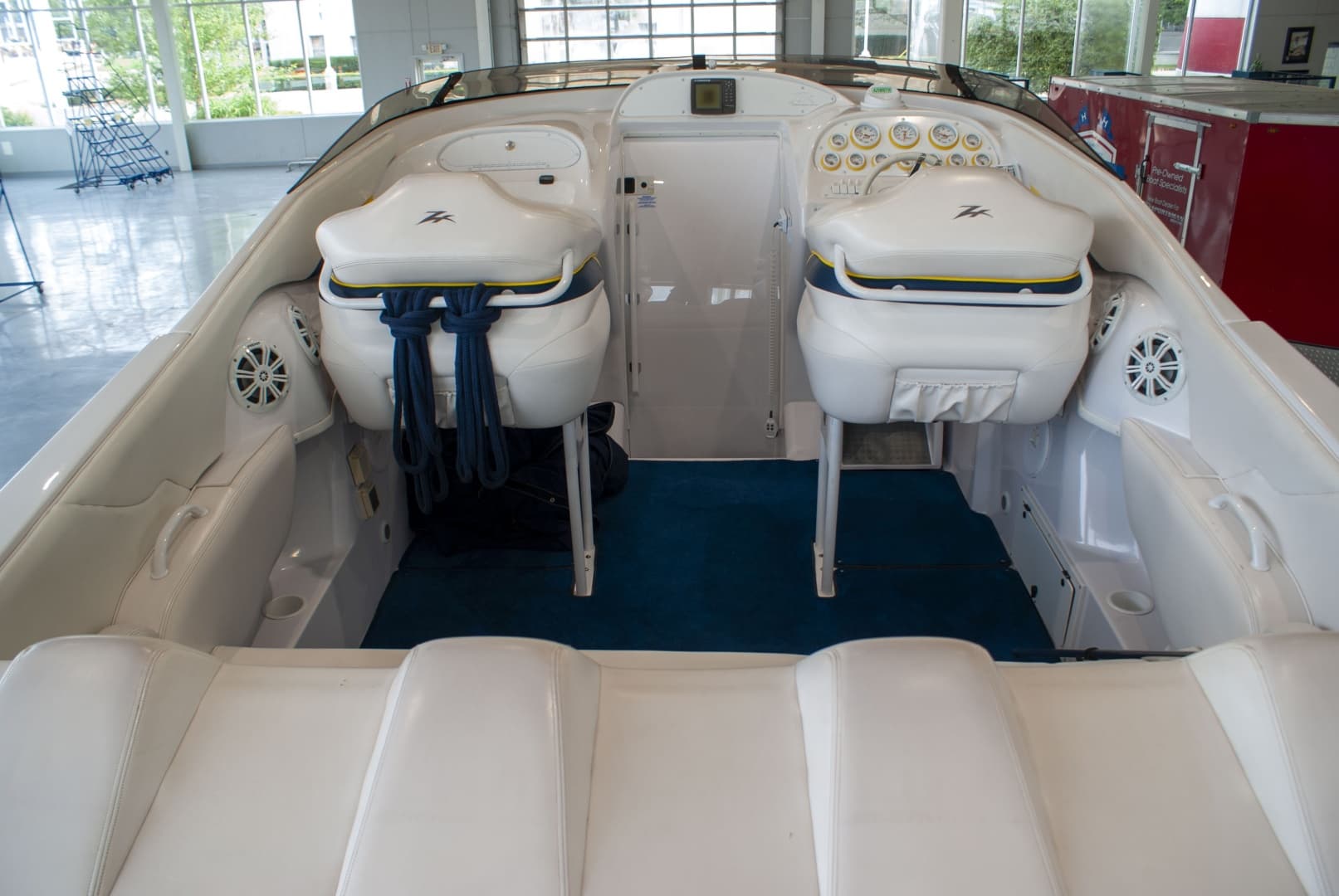2004 Donzi 38 ZX