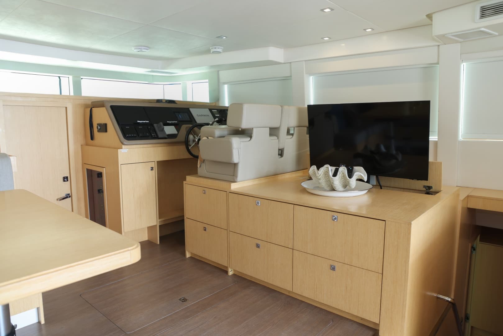 2019 Silent-Yachts 
