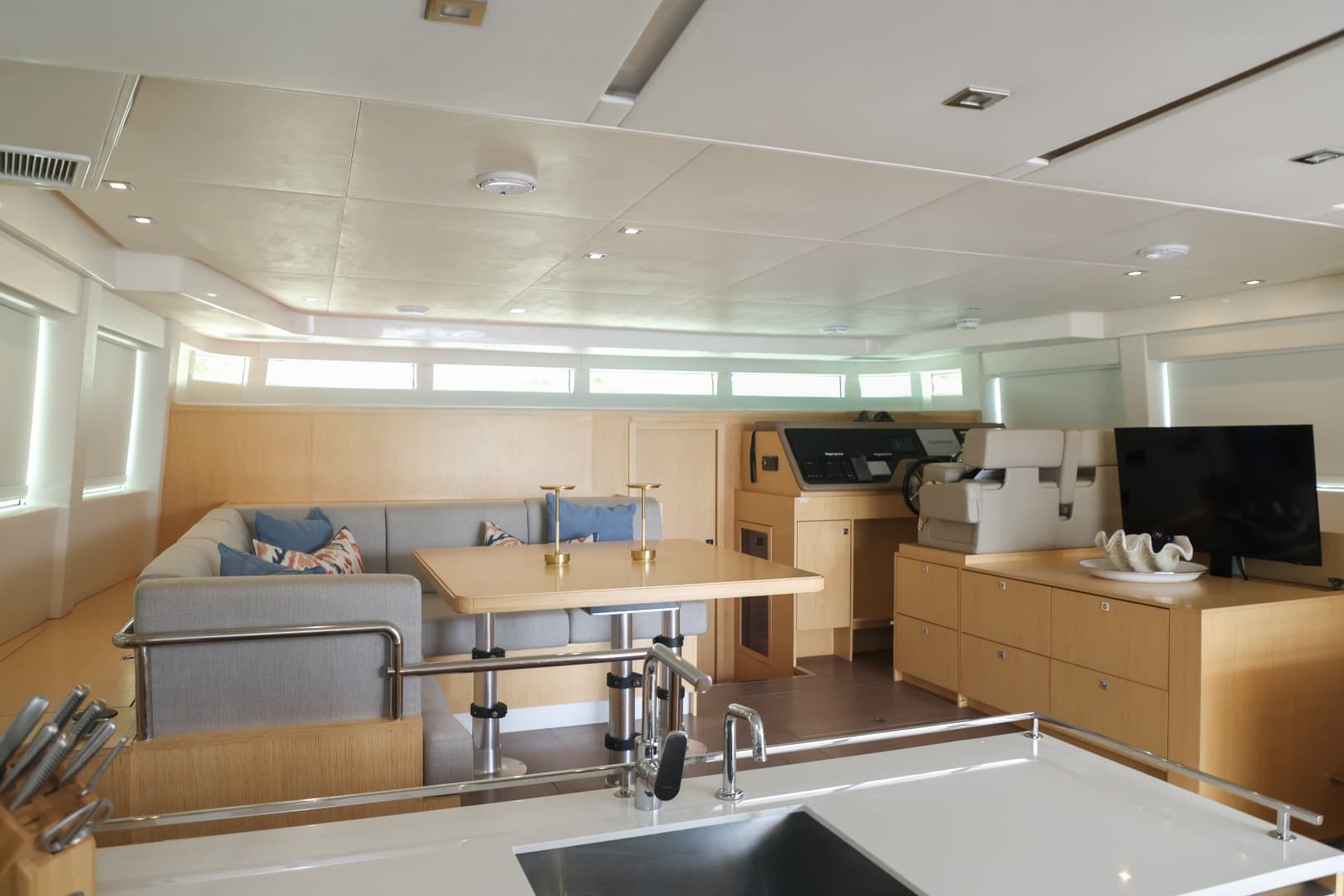 2019 Silent-Yachts 