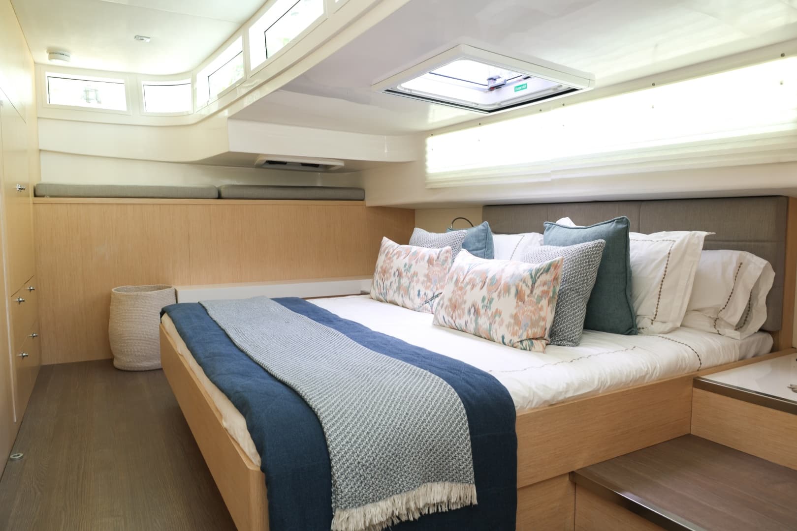 2019 Silent-Yachts 