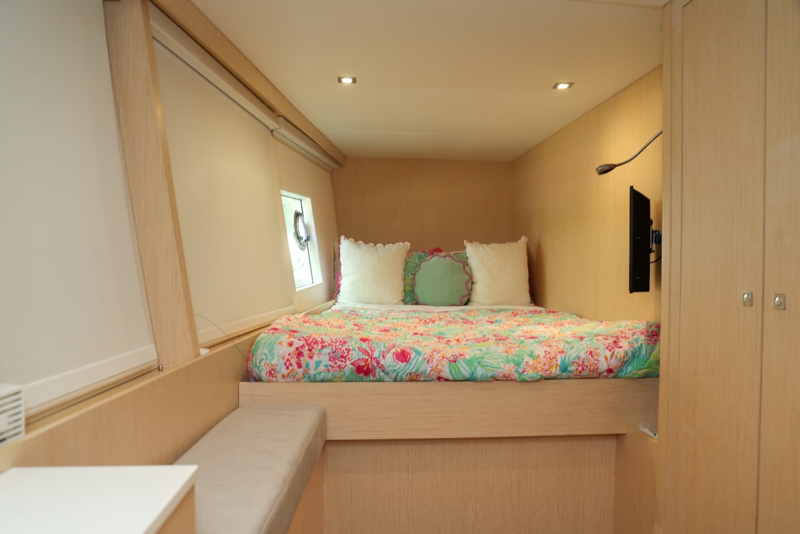 2019 Silent-Yachts 
