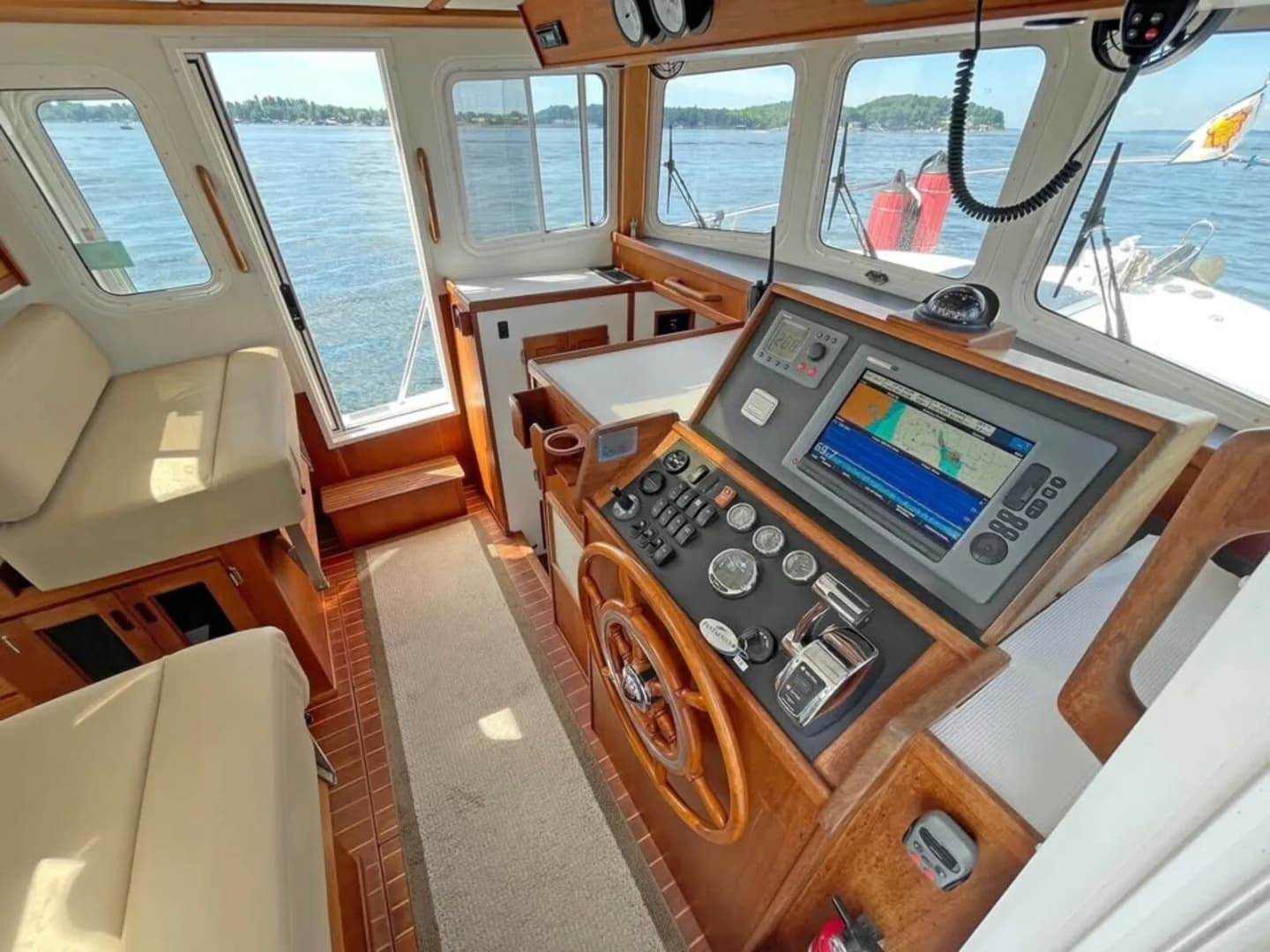 2010 Nordic Tugs 32/34 Pilothouse