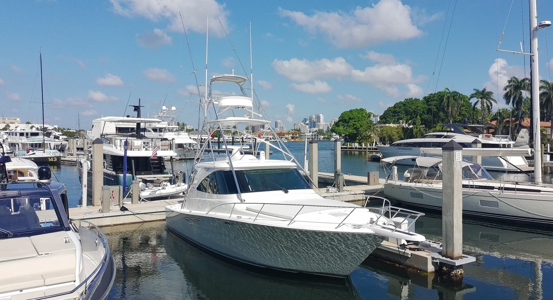 2020 Viking 44 Sport Coupe
