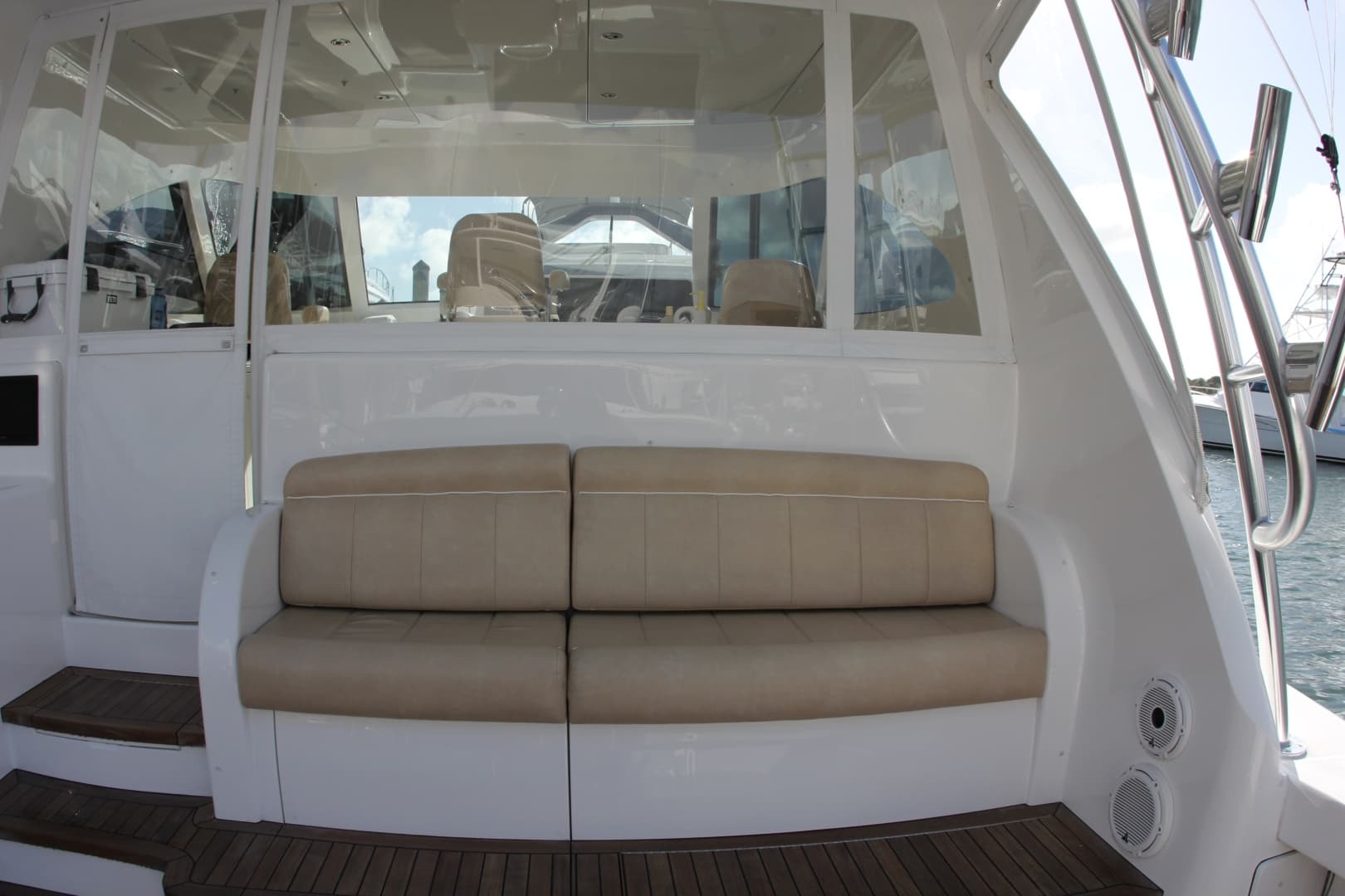 2020 Viking 44 Sport Coupe