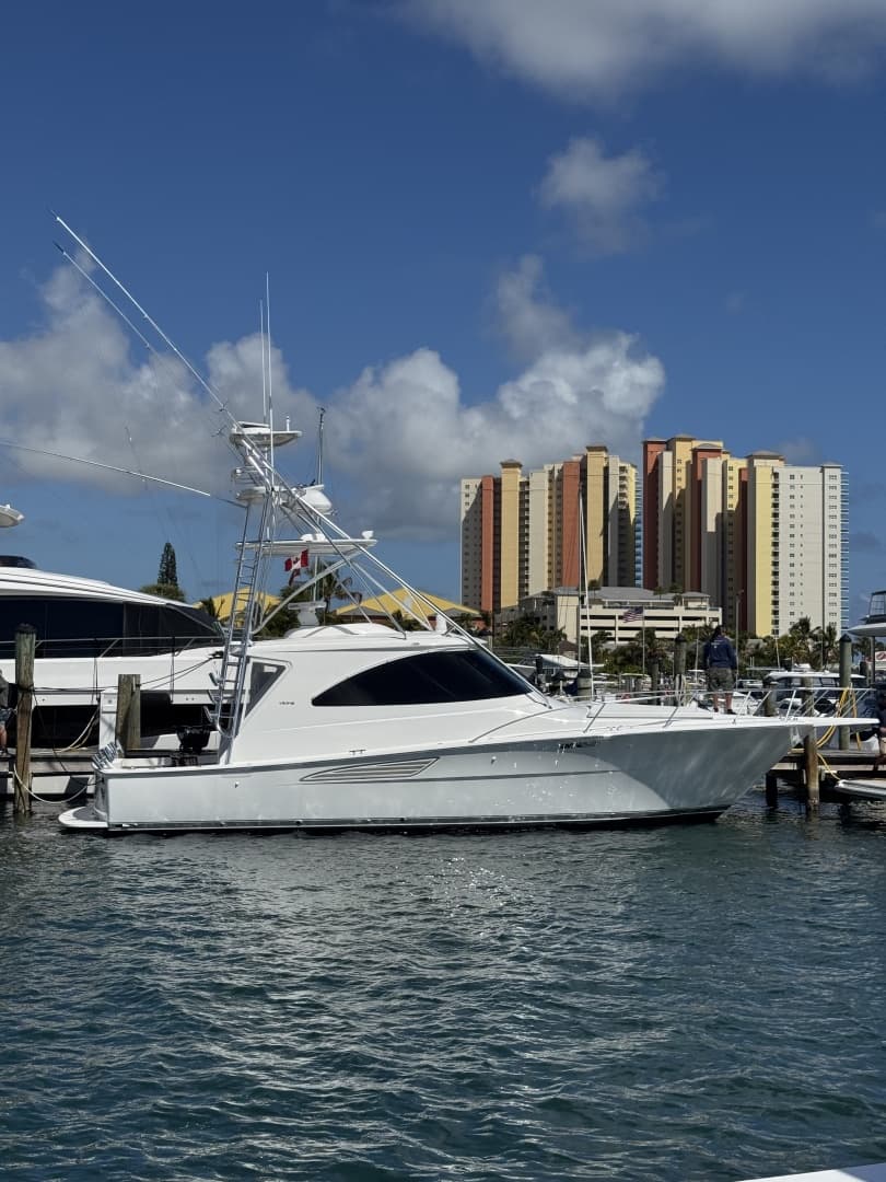 2020 Viking 44 Sport Coupe