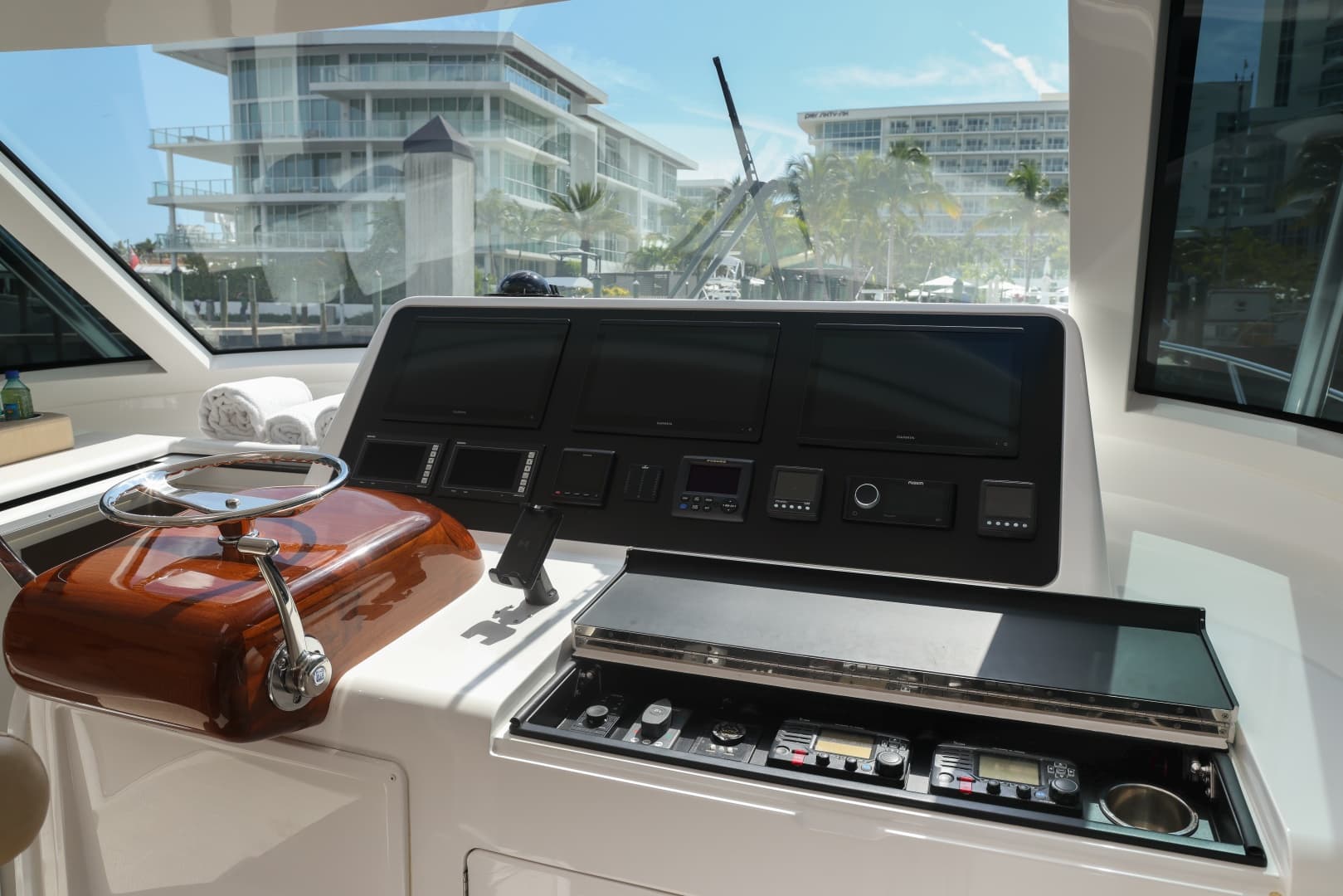 2020 Viking 44 Sport Coupe