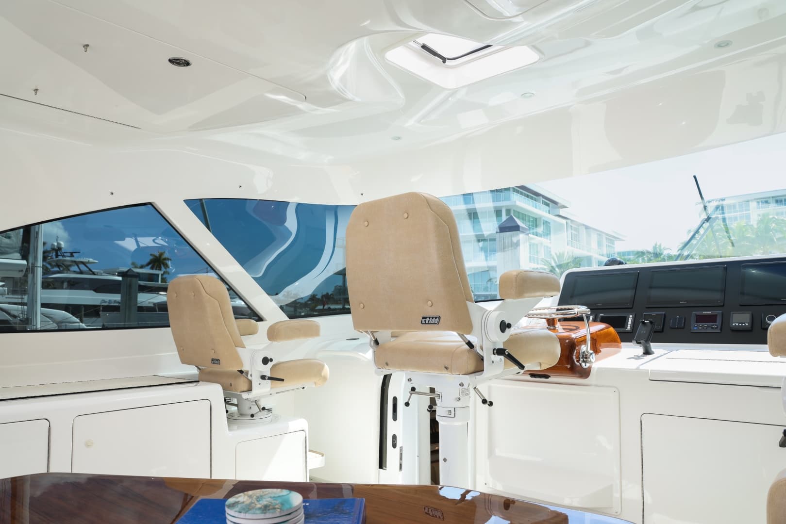 2020 Viking 44 Sport Coupe