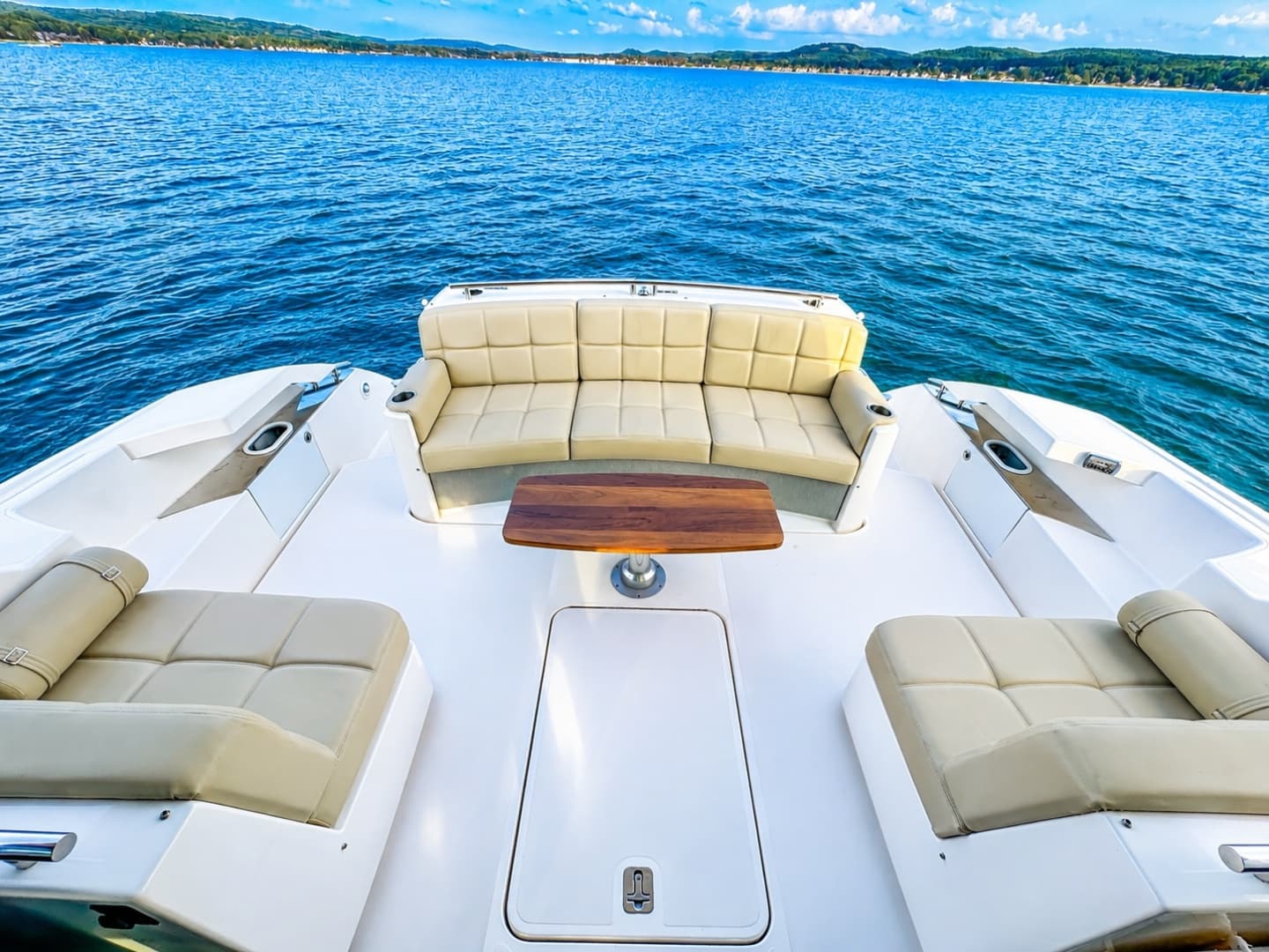 2016 Tiara Yachts 44 Coupe