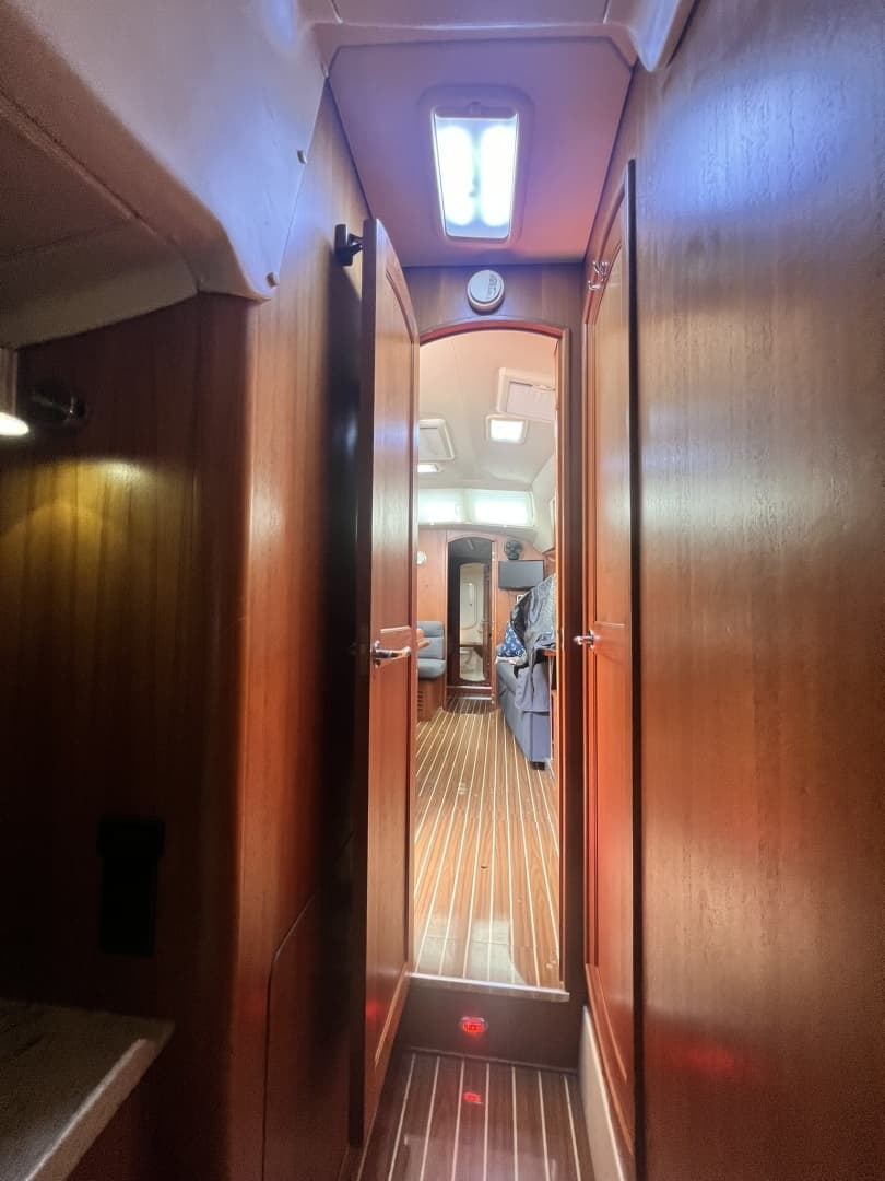2007 Hunter 41 Deck Salon