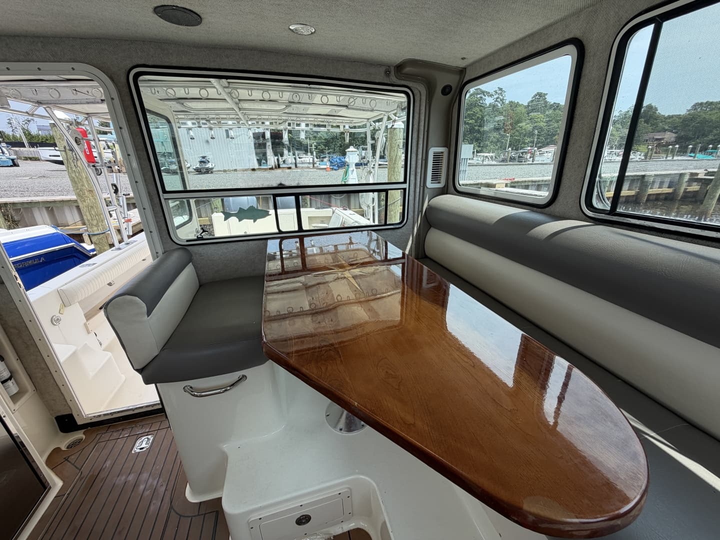 2009 Parker 3420 XLD Sport Cabin