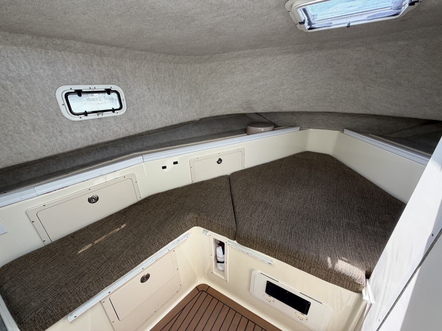 2009 Parker 3420 XLD Sport Cabin