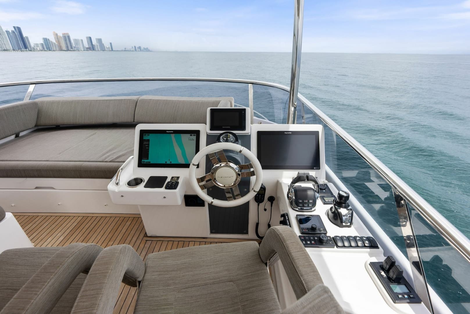 2021 Azimut Magellano 66
