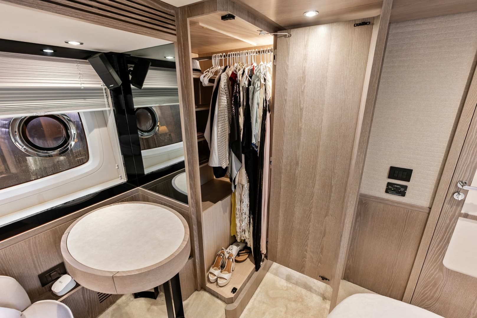 2021 Azimut Magellano 66