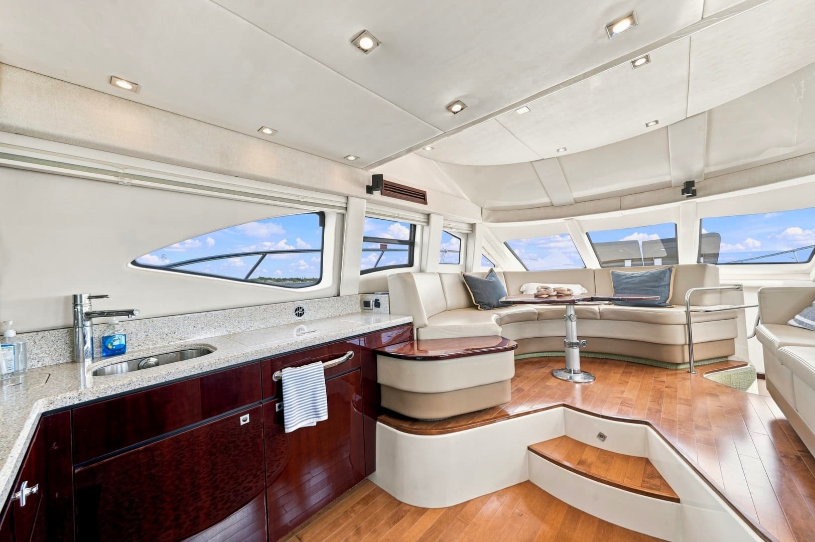 2008 Sea Ray 470 Sedan Bridge