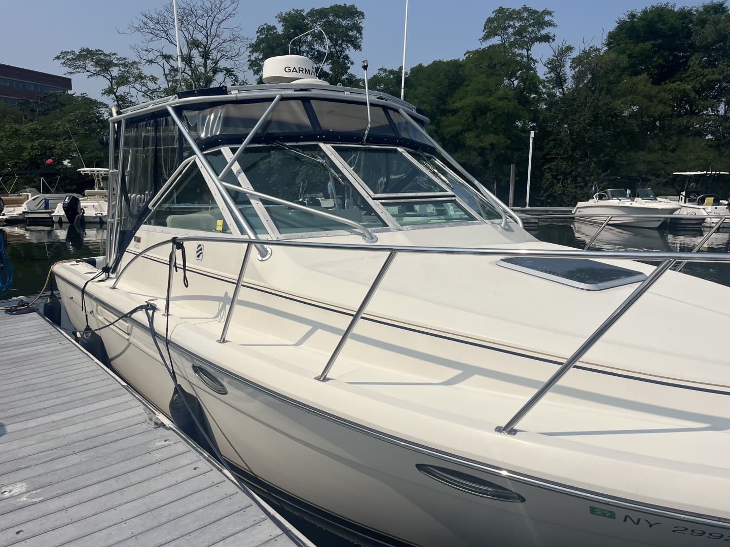 1996 Tiara Yachts Montauk