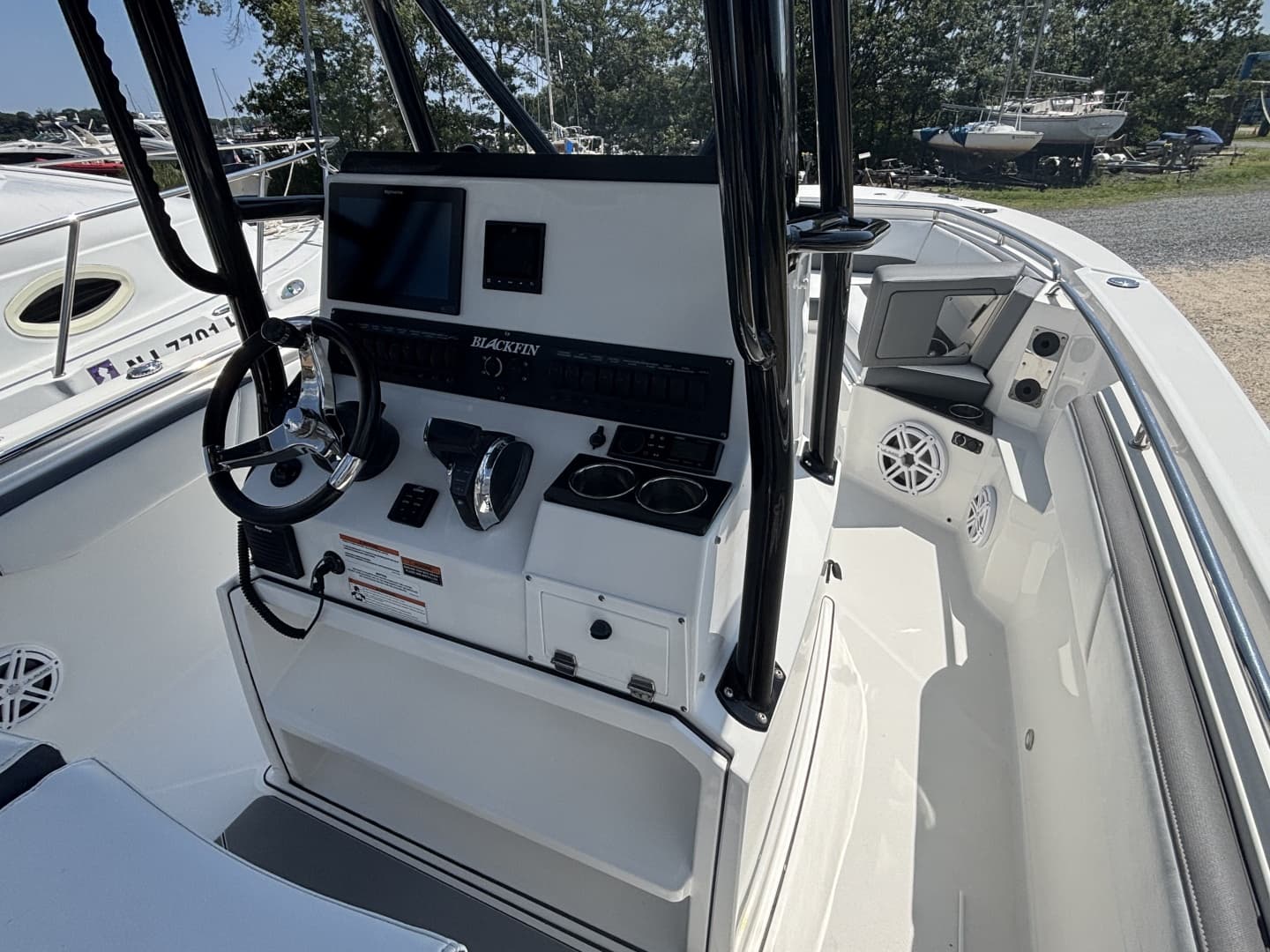 2020 Blackfin 242CC