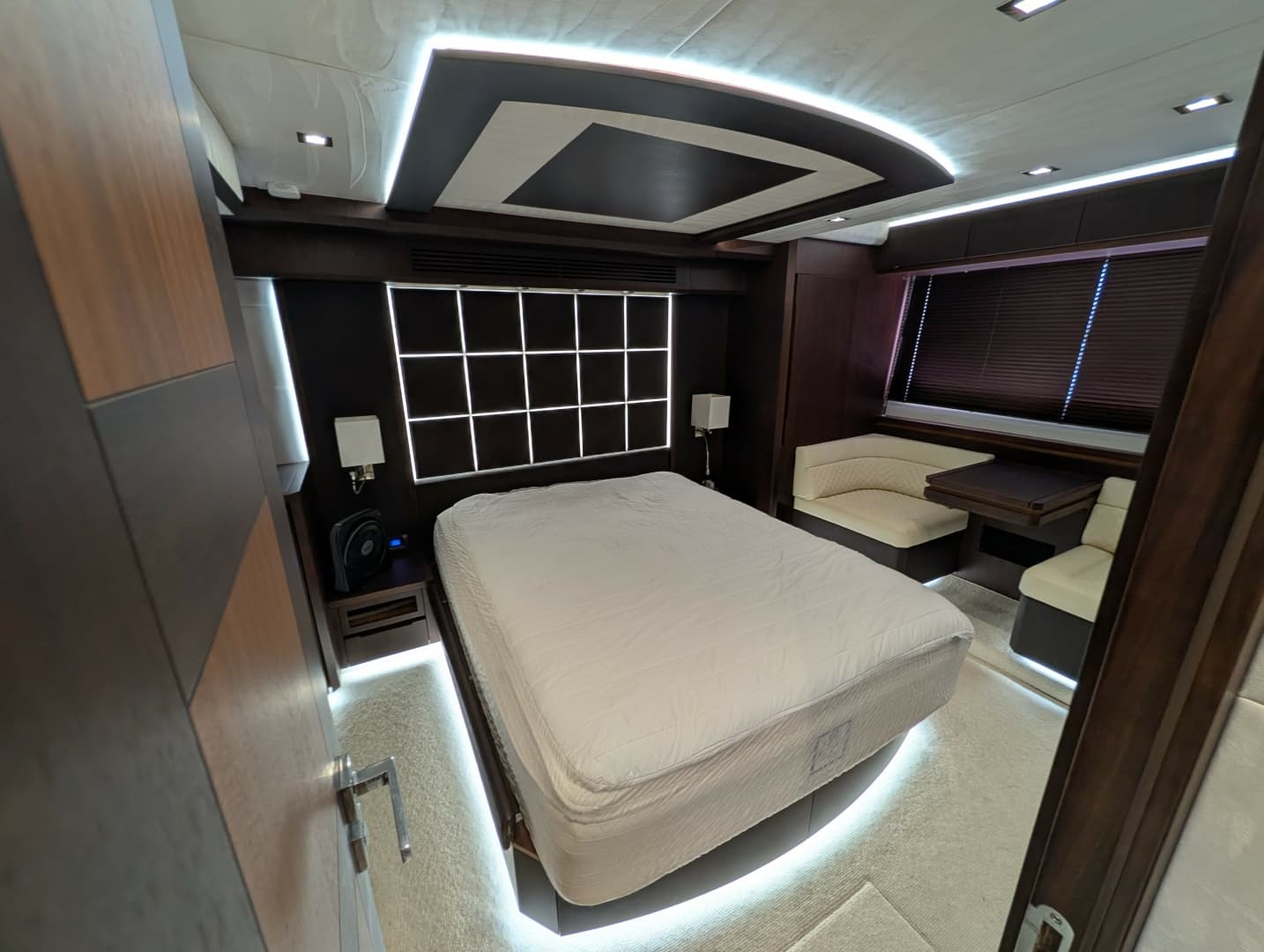 2018 Galeon 640 FLY