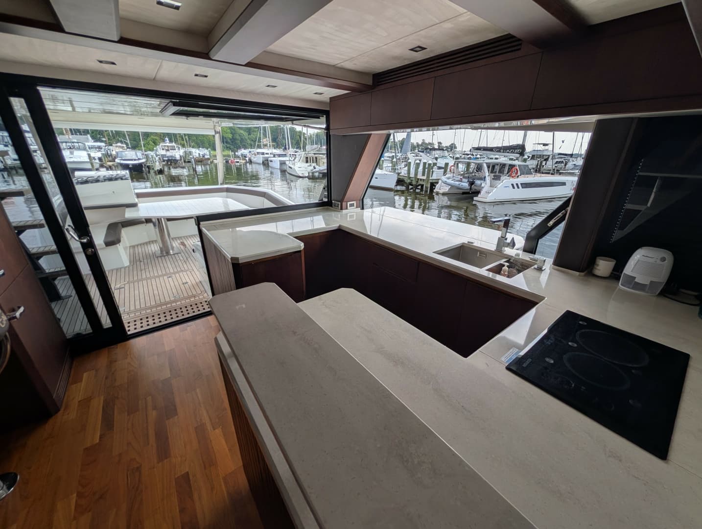 2018 Galeon 640 FLY