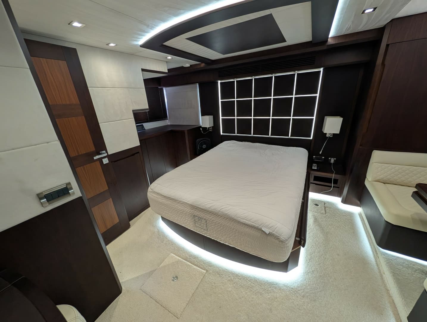 2018 Galeon 640 FLY