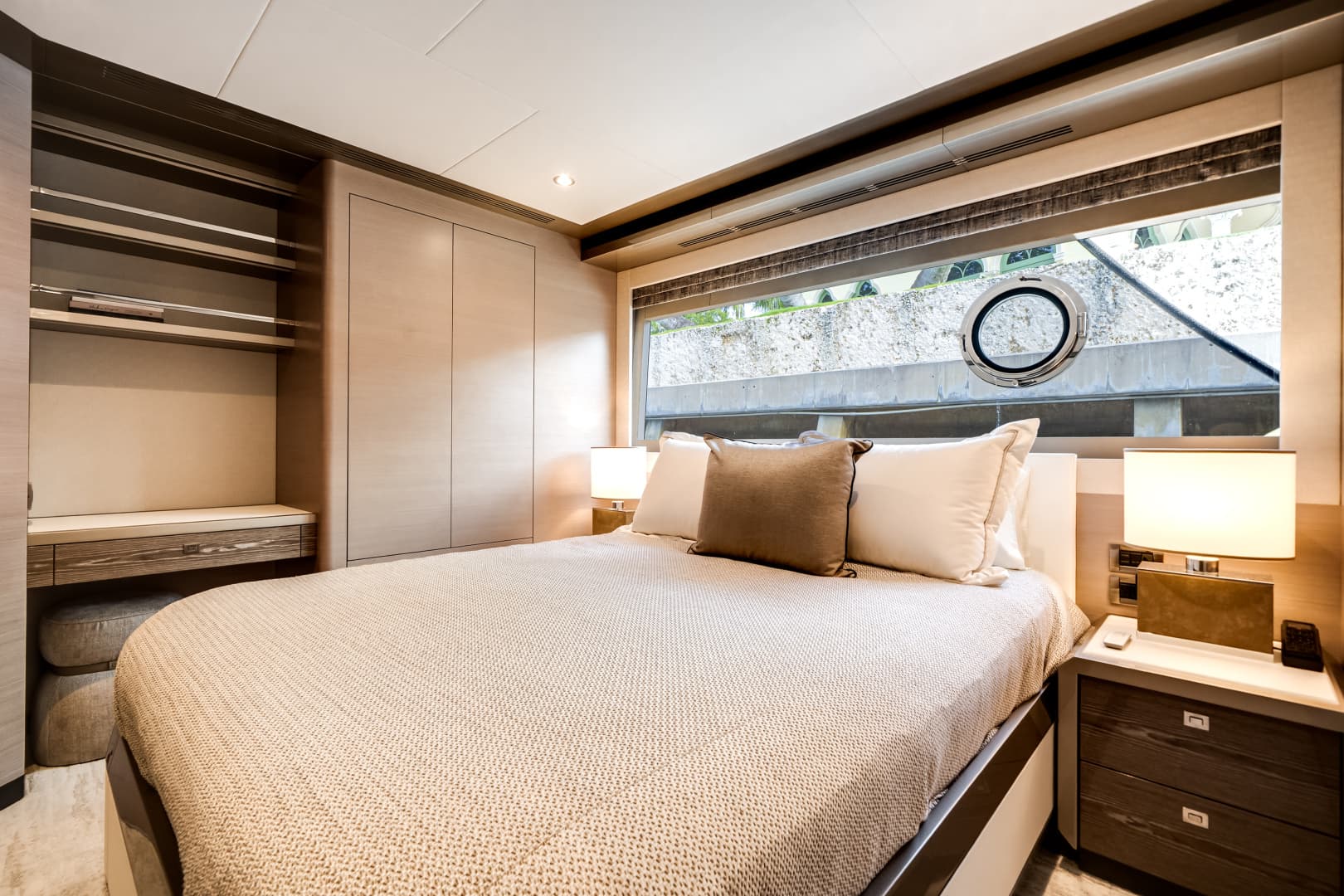 2025 Ocean Alexander 27R
