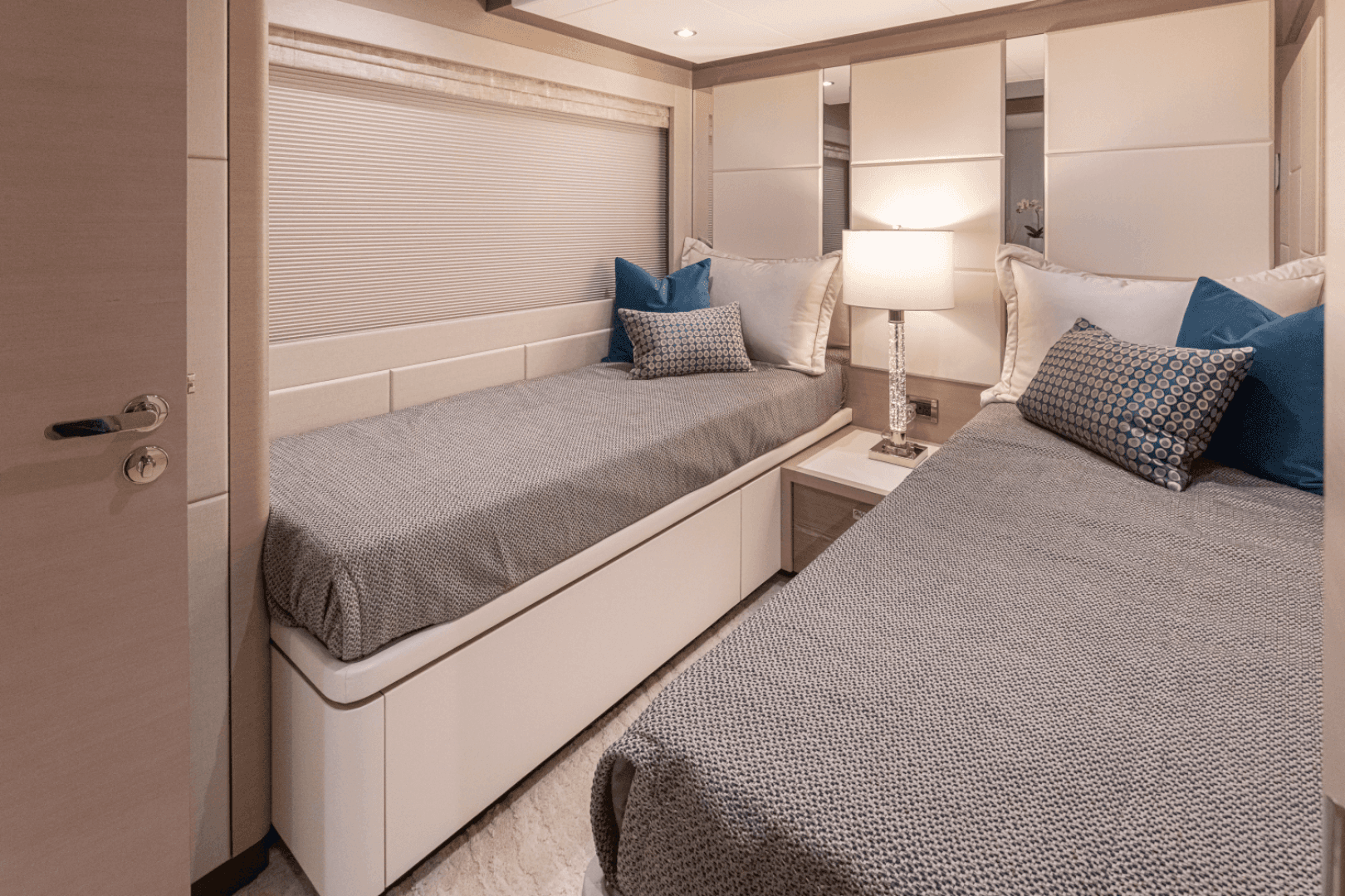 2025 Ocean Alexander 27R