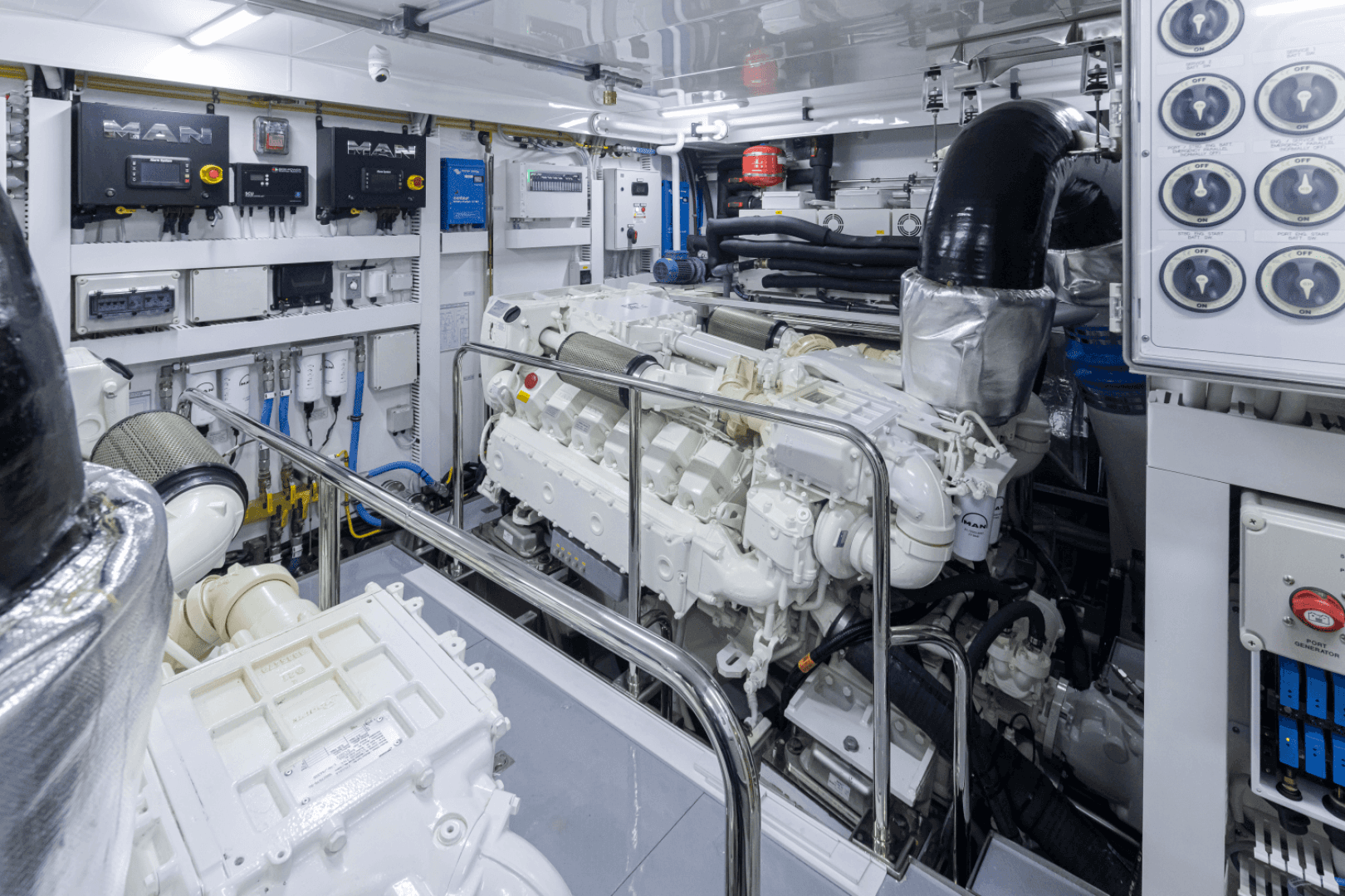 2025 Ocean Alexander 27R