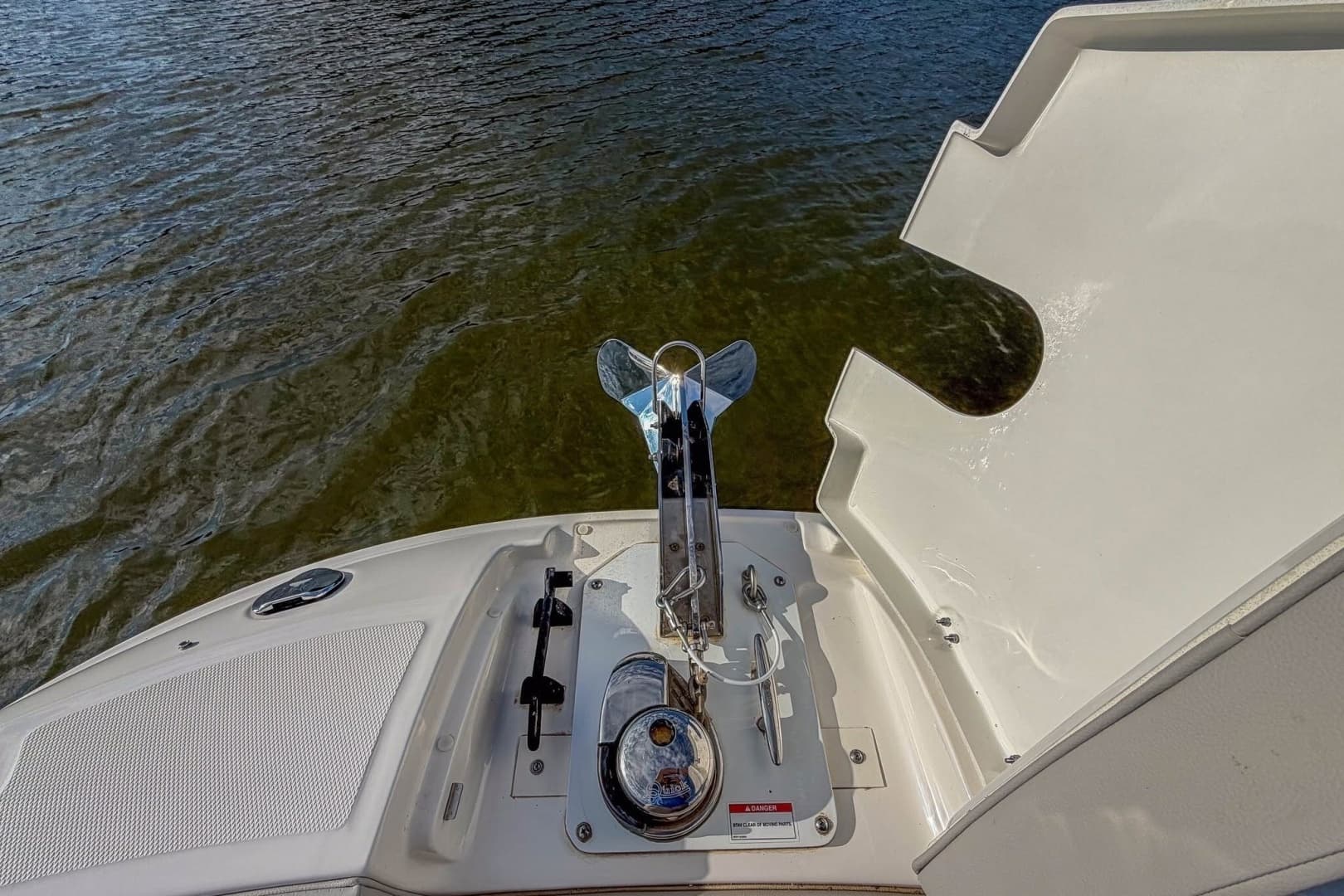 2024 Sea Ray SDX 270