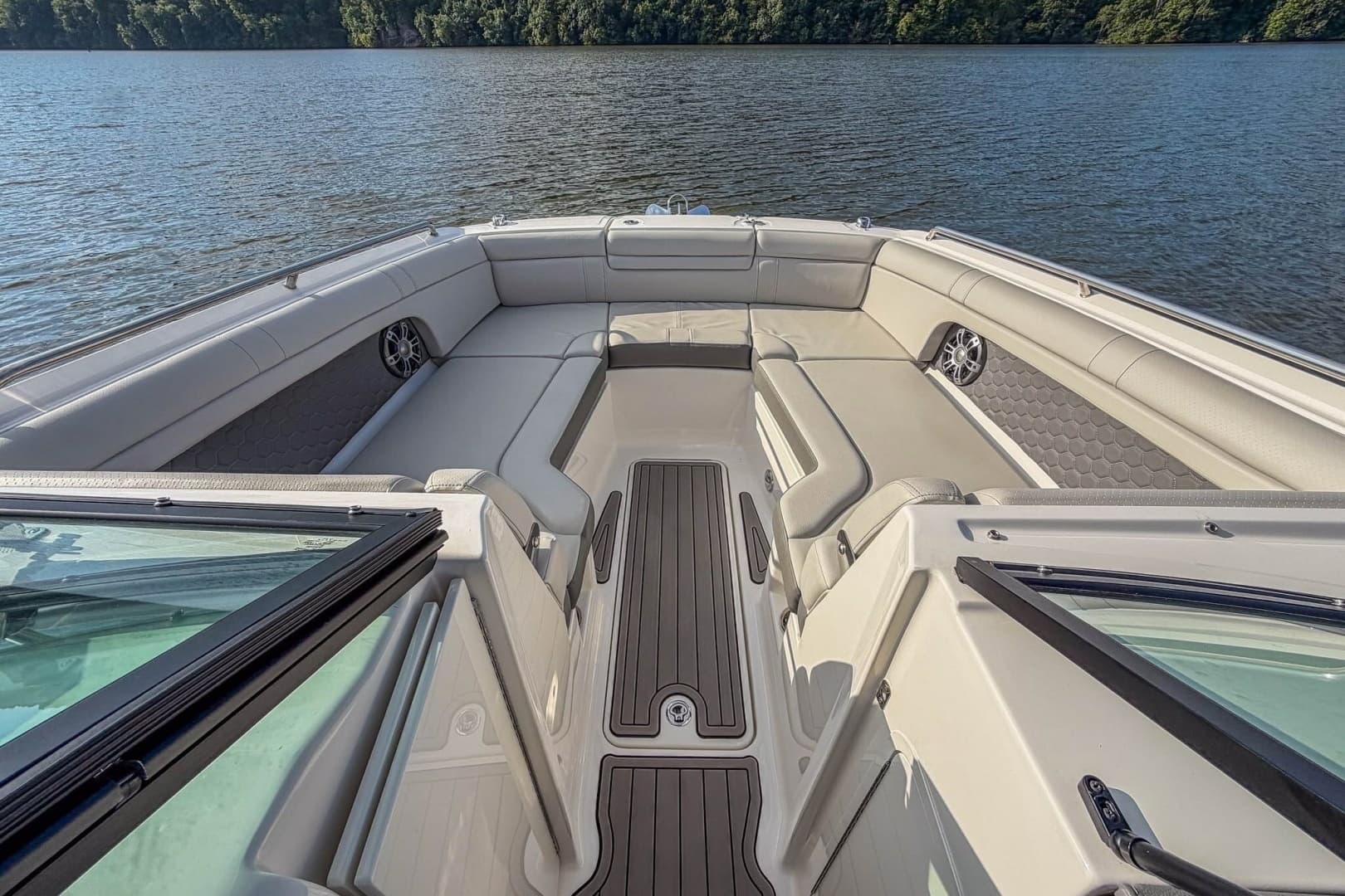 2024 Sea Ray SDX 270