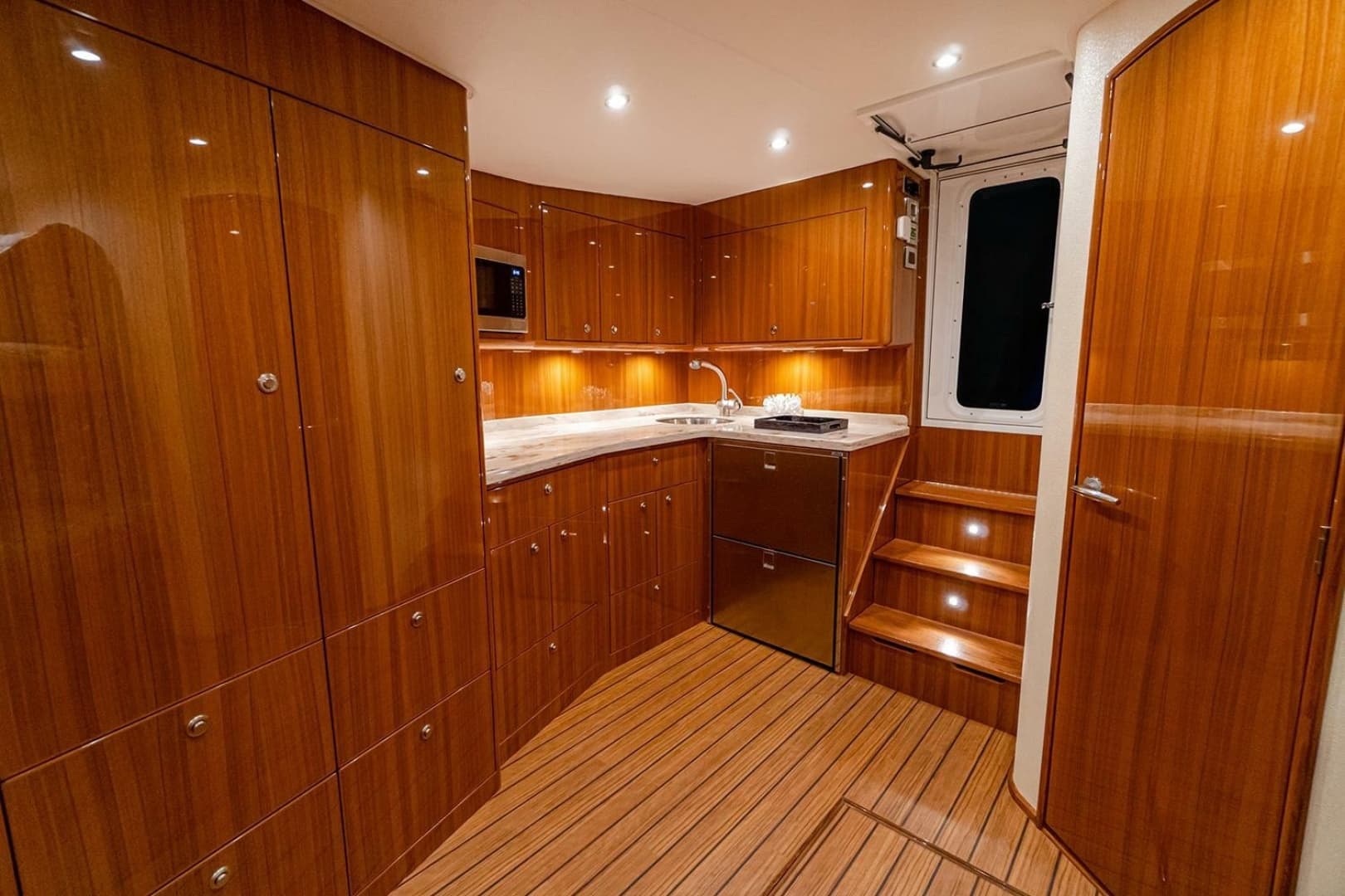 2023 Viking 46 Billfish