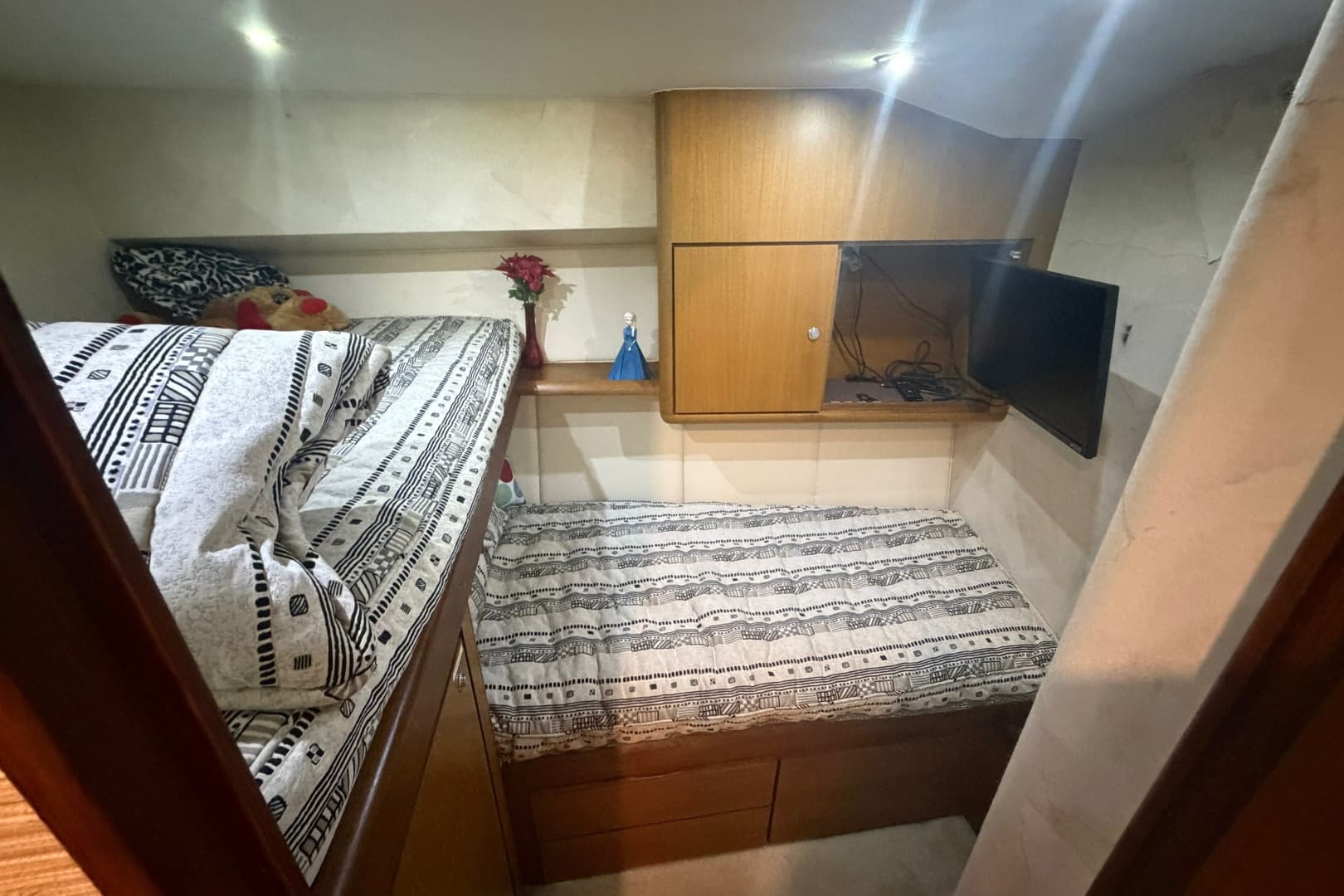 2000 Ocean Yachts 56 Super Sport