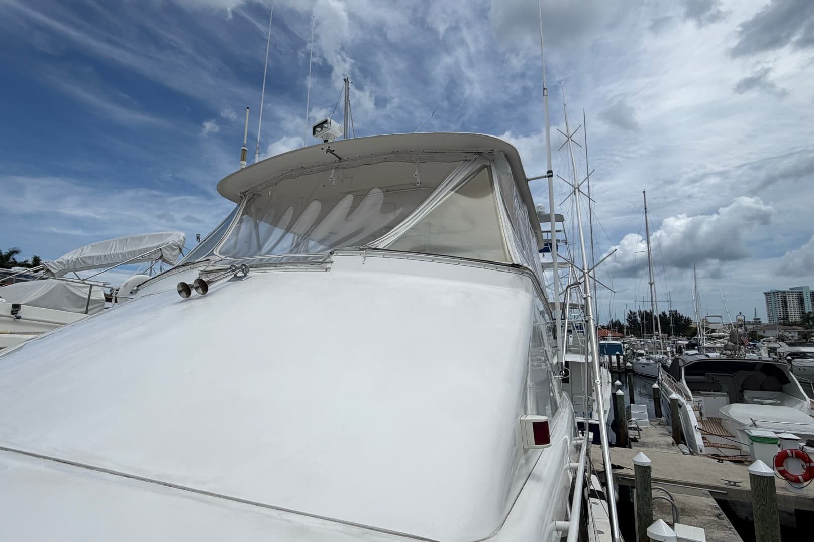 2000 Ocean Yachts 56 Super Sport
