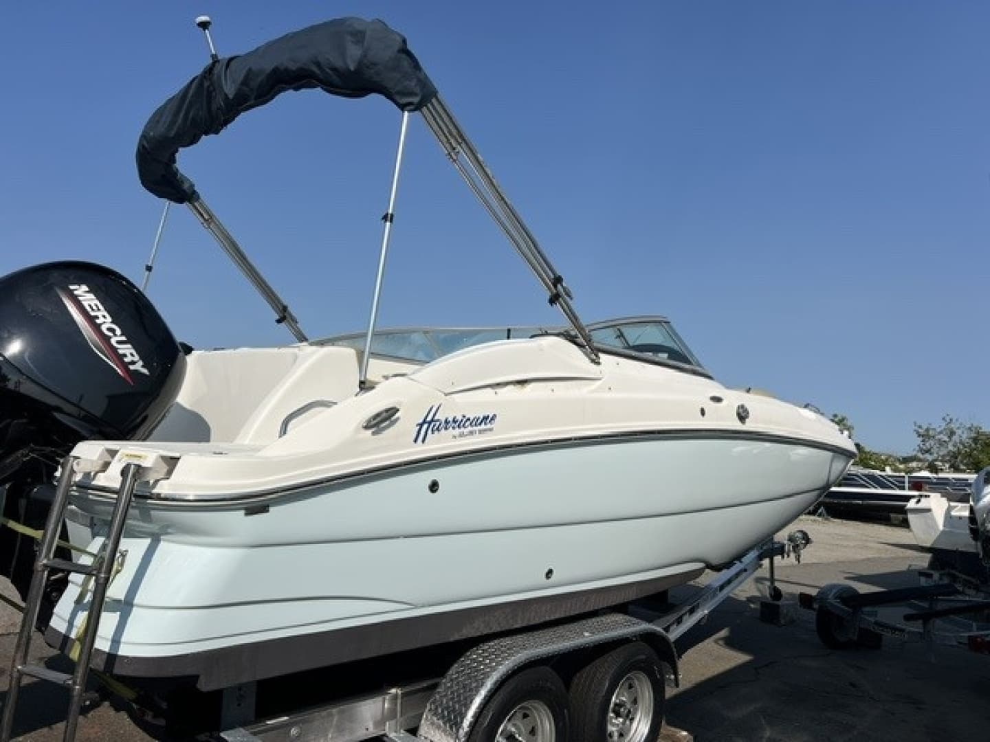 2017 Hurricane 2200